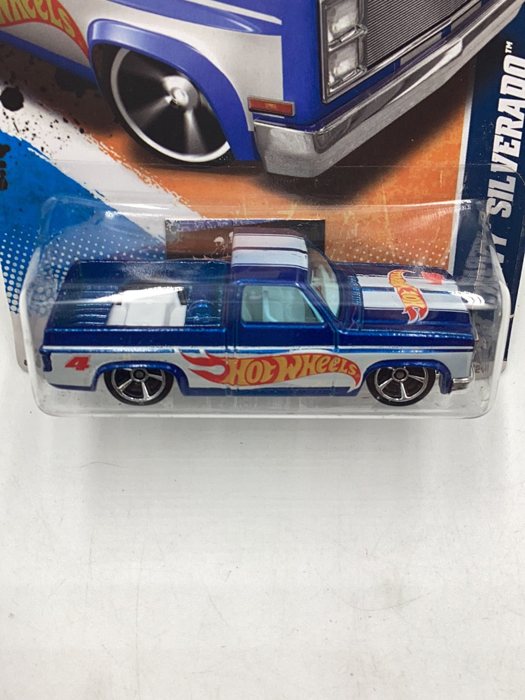 2011 Hot Wheels #156 83 Chevy Silverado