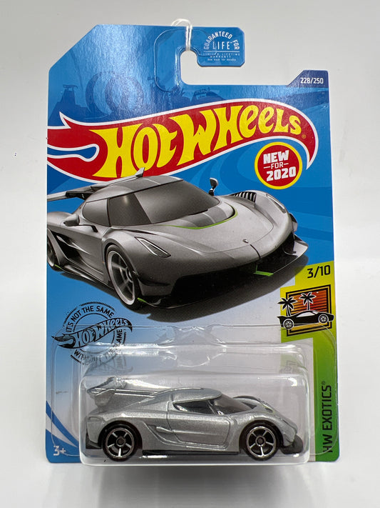 2020 Hot Wheels Exotics #228 2020 Koenigsegg Jesko Silver 104C