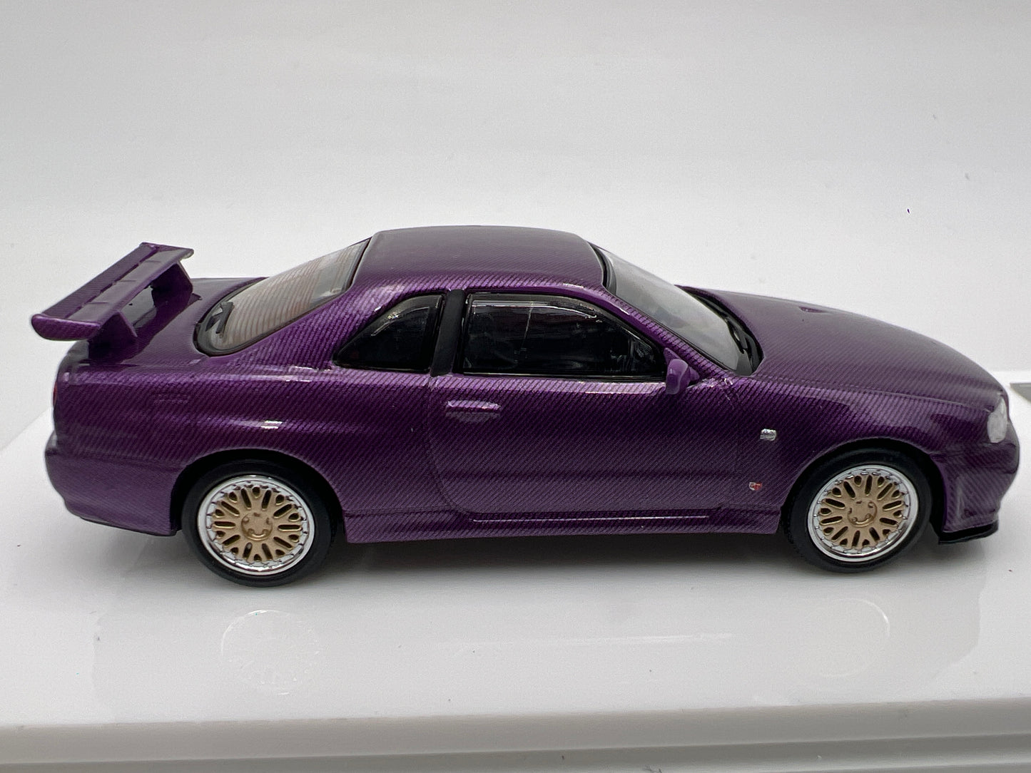 Stance Hunters 1/64 #302/499 Nissan Skyline GT-R BNR34 V-Spec II Full Carbon Purple
