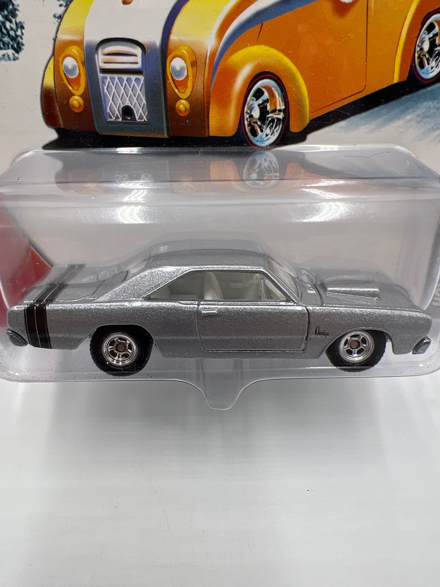 Hot Wheels 2006 Holiday Rods #5 68 Dodge Dart Silver 272i