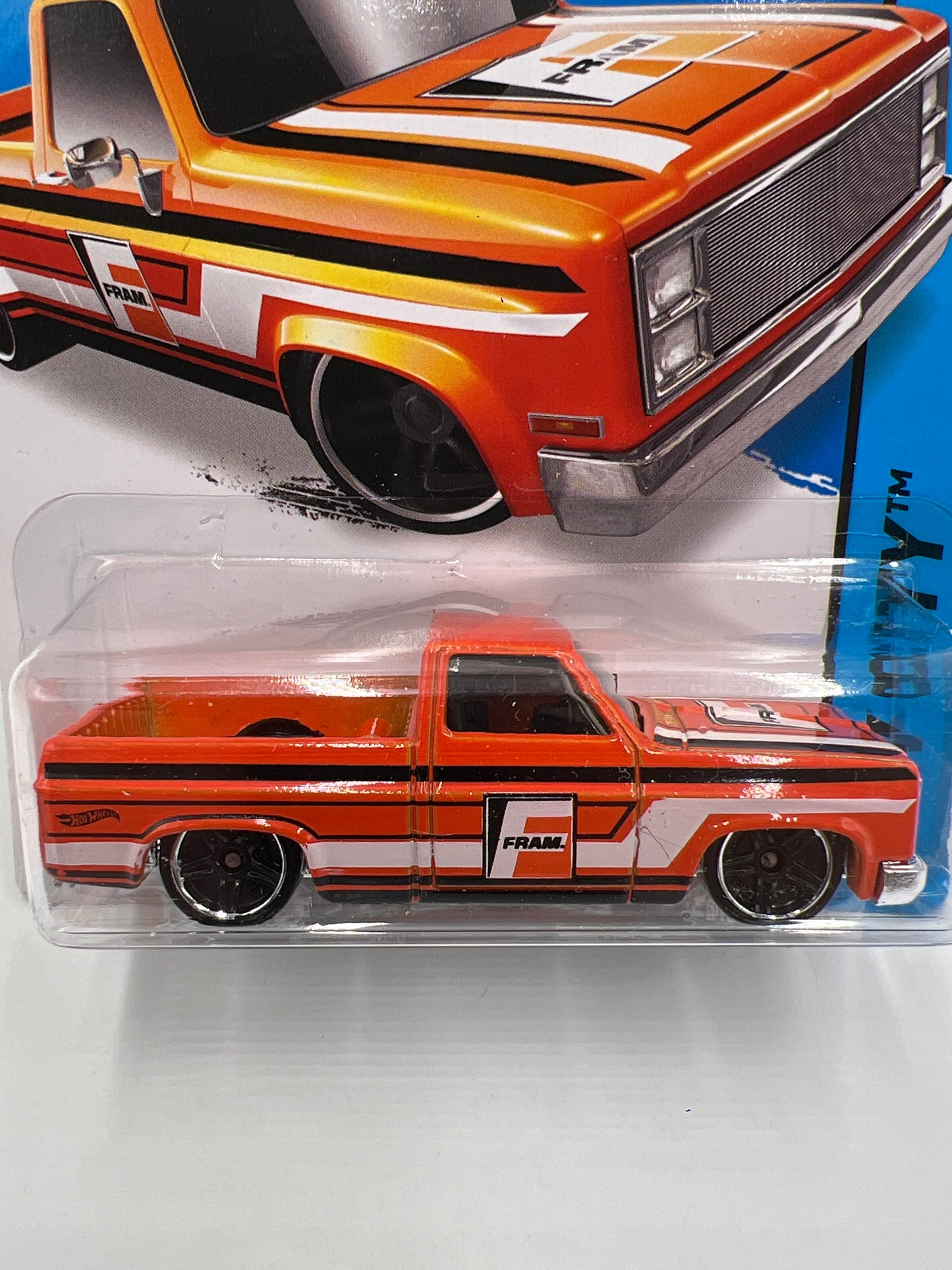2015 Hot Wheels City #16 83 Chevy Silverado Fram Orange W/Protector 1