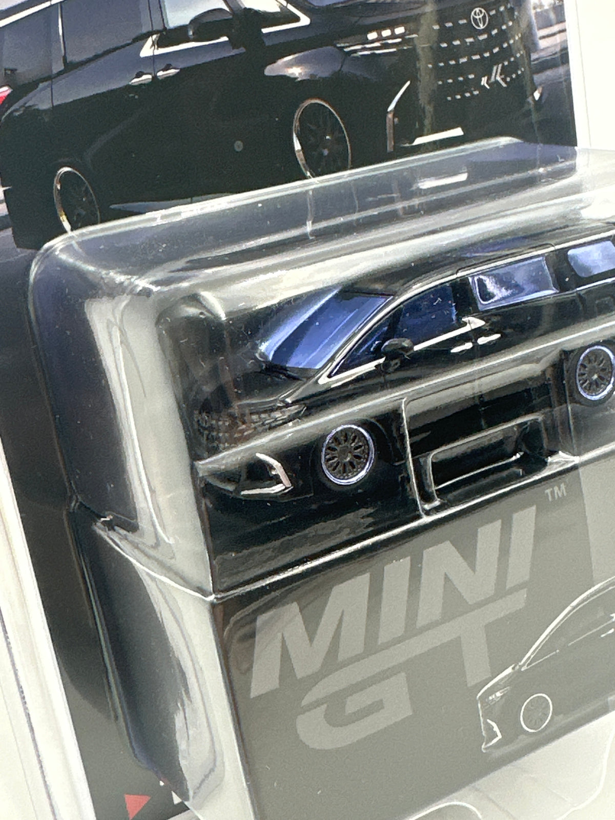 Mini GT #1179 Toyota Alphard 40 KUHL CHASE