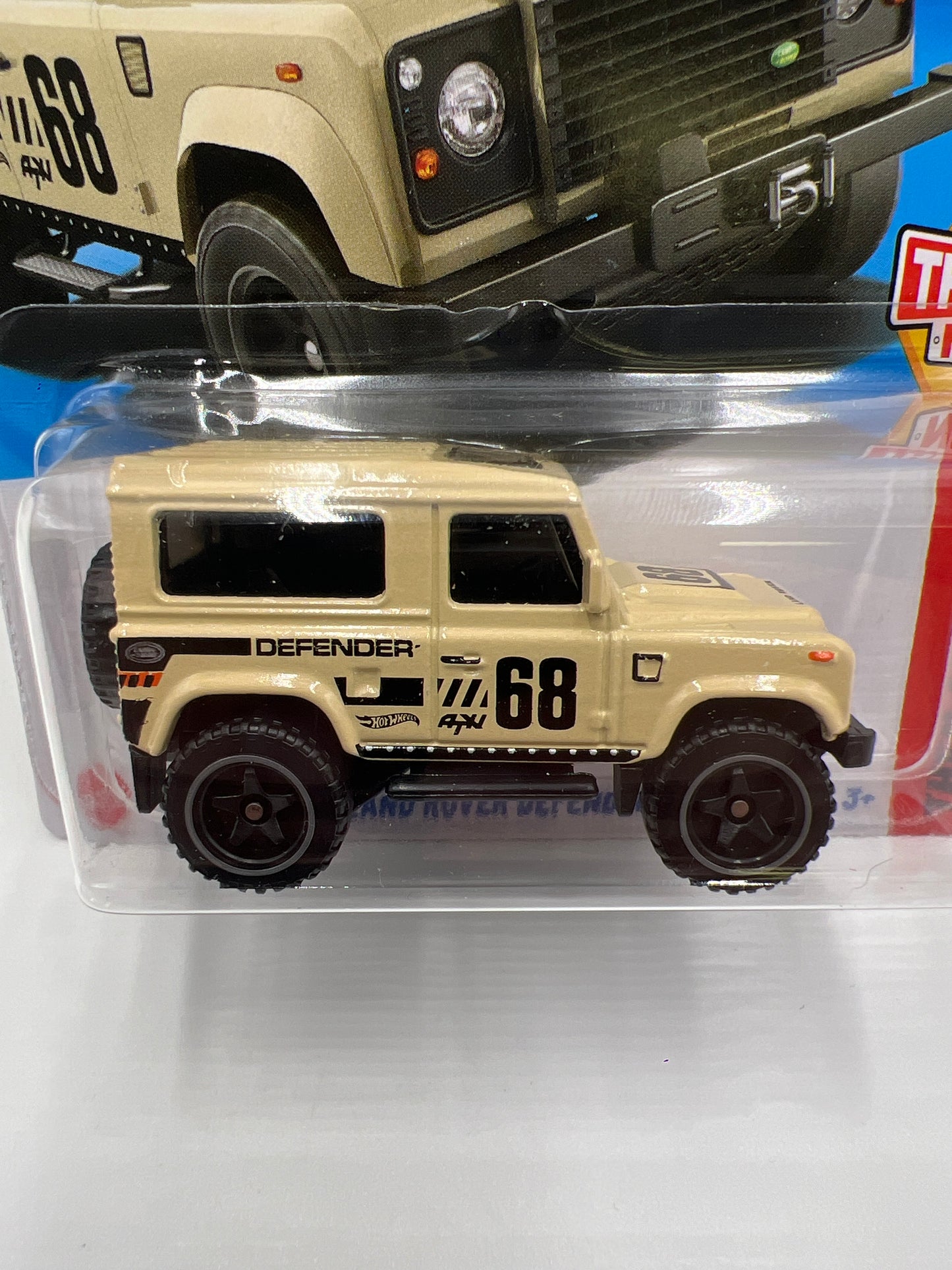 2025 Hot Wheels L Case Then And Now #210 Land Rover Defender 90 Tan 63G