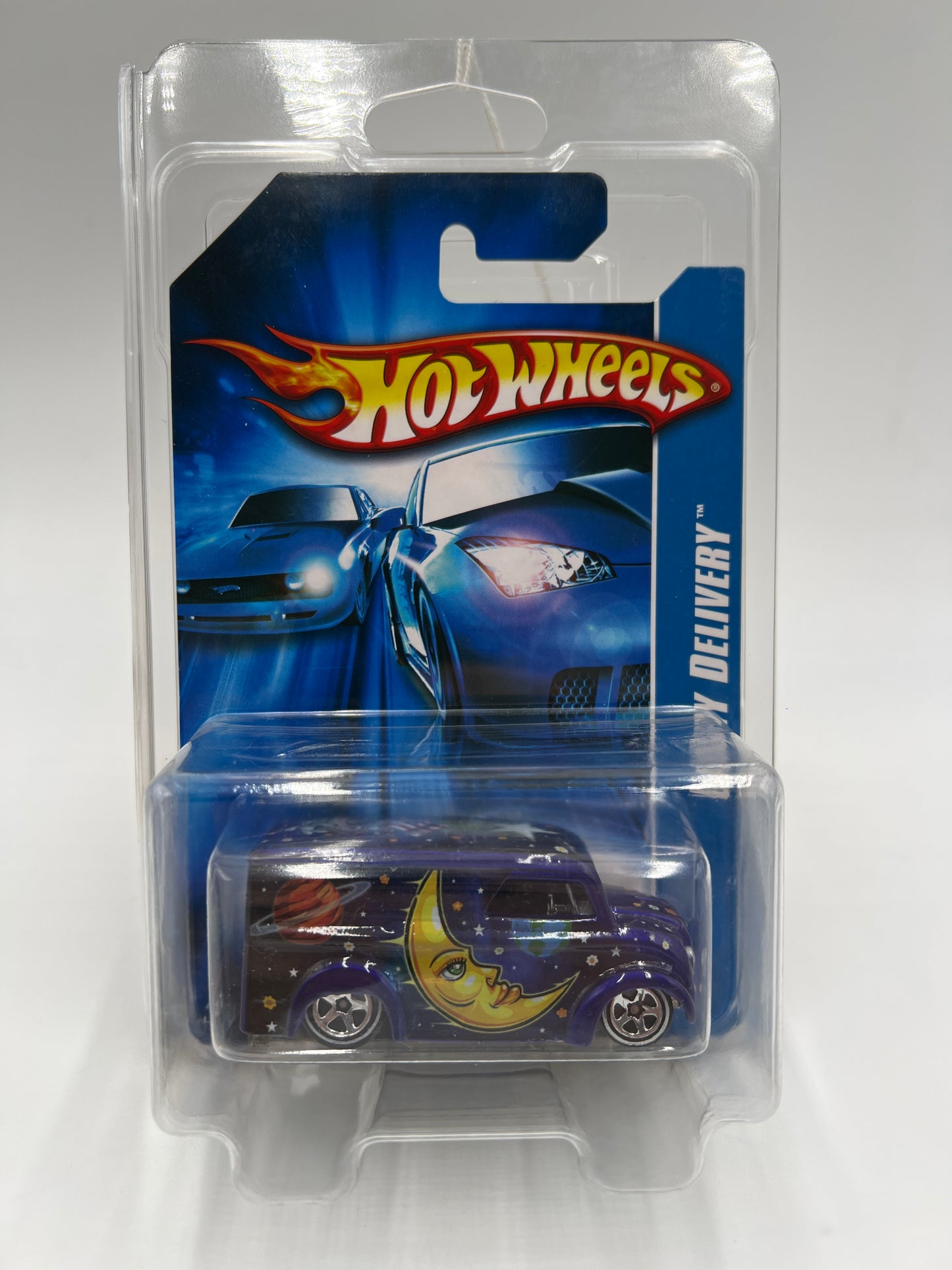2007 Hot Wheels Online Exclusive Luna Lu Dairy Delivery W/Protector