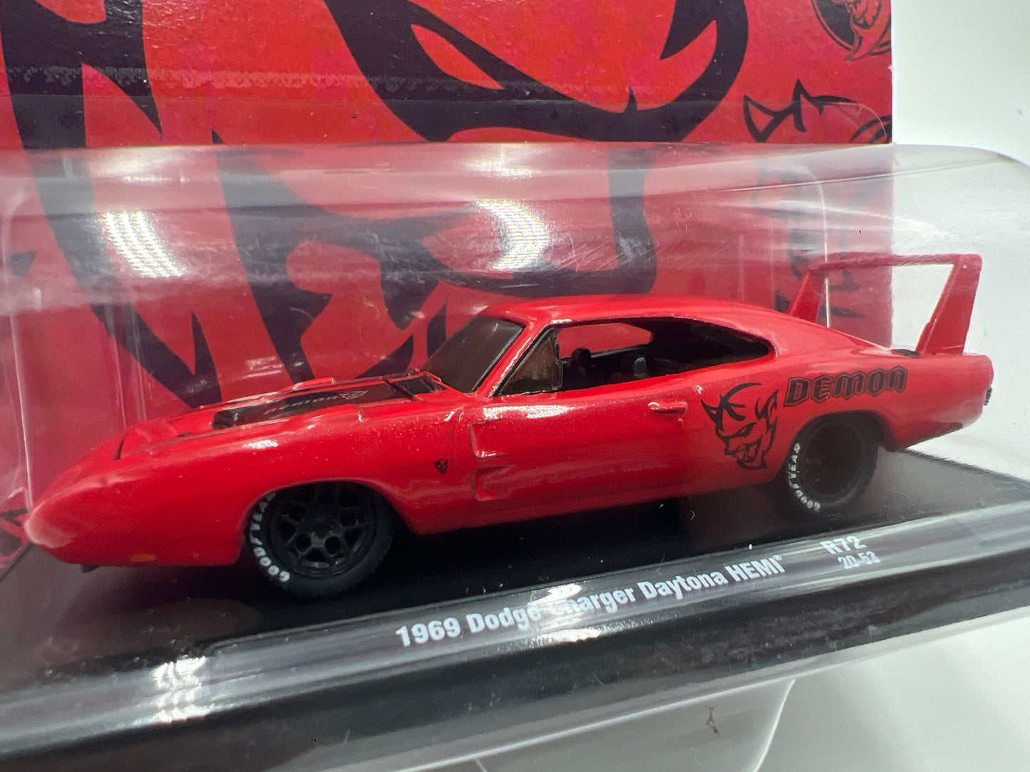 M2 Machines Auto Drivers 1969 Dodge Charger Daytona Hemi Red Demon R72 188P