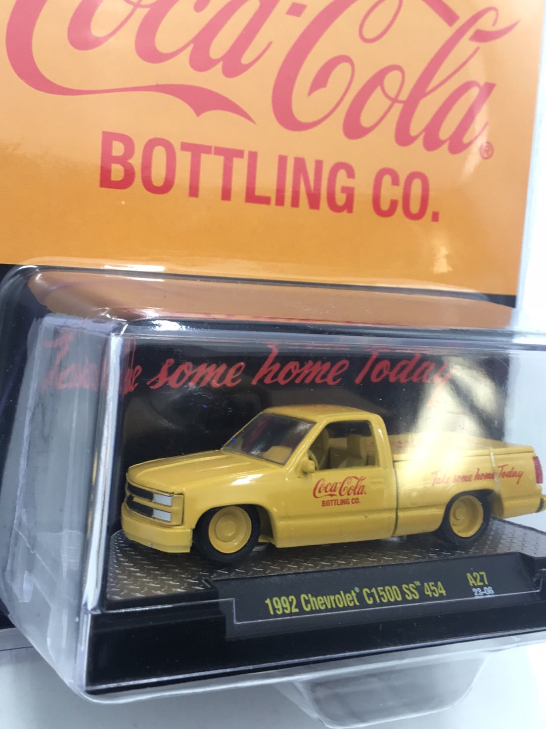 2023 M2 MACHINES 1992 Coca Cola Chevrolet C1500 SS 454 A27 CHASE