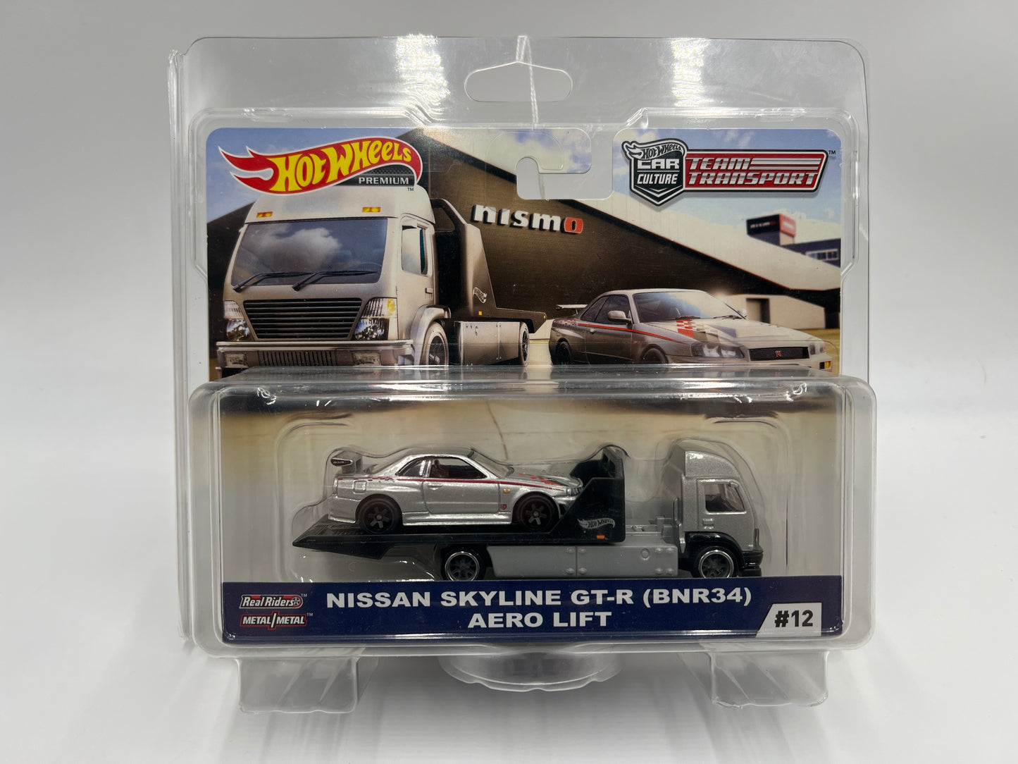 Hot Wheels Car Culture Team Transport #12 Nismo Nissan Skyline GT-R BNR34 & Aero Lift W/Protector