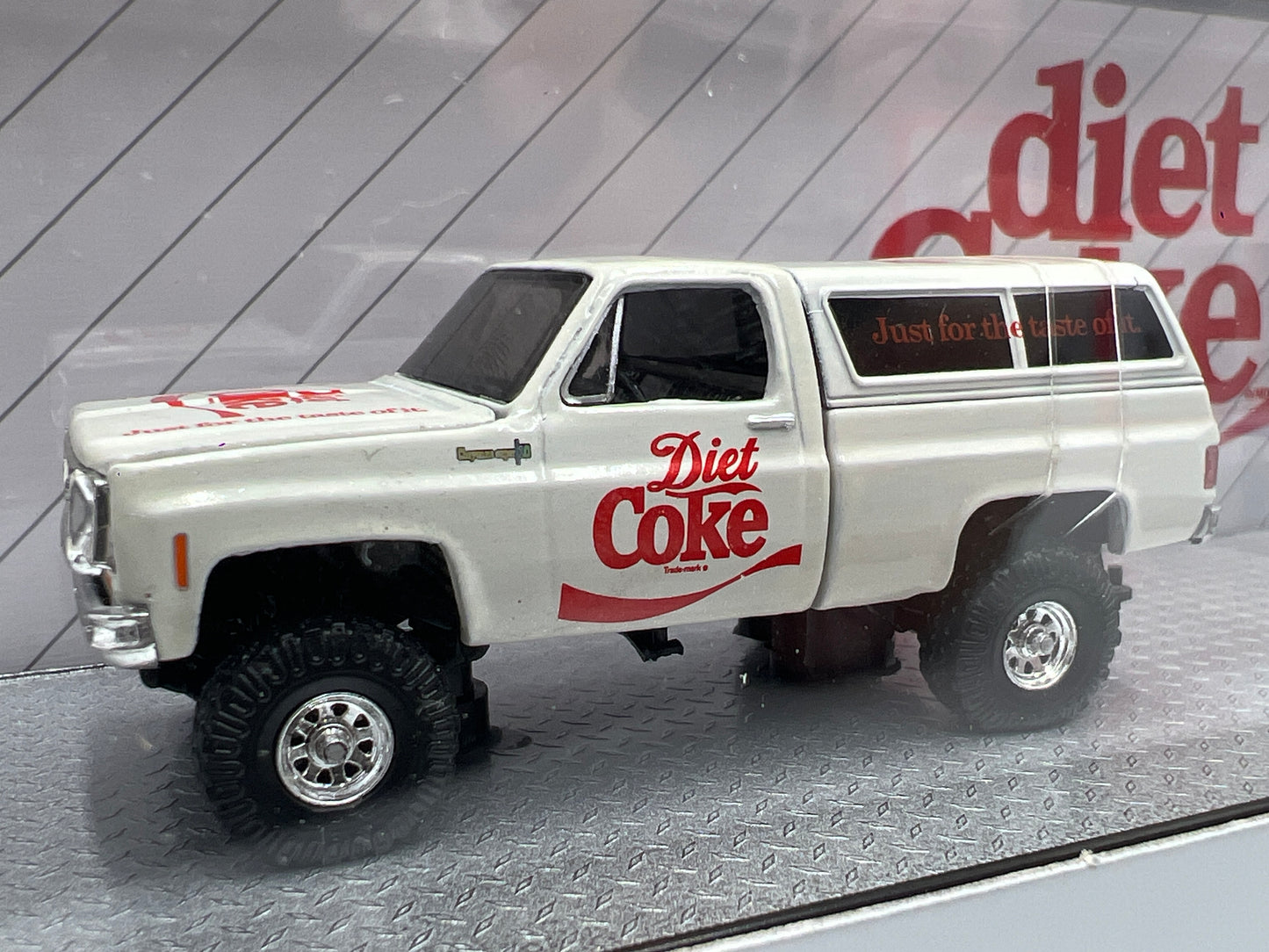 2025 M2 Machines Auto Haulers Diet Coke 1973 Chevrolet Cheyenne Super 10 4x4 & 1985 Chevrolet Camaro IROC-Z TW39