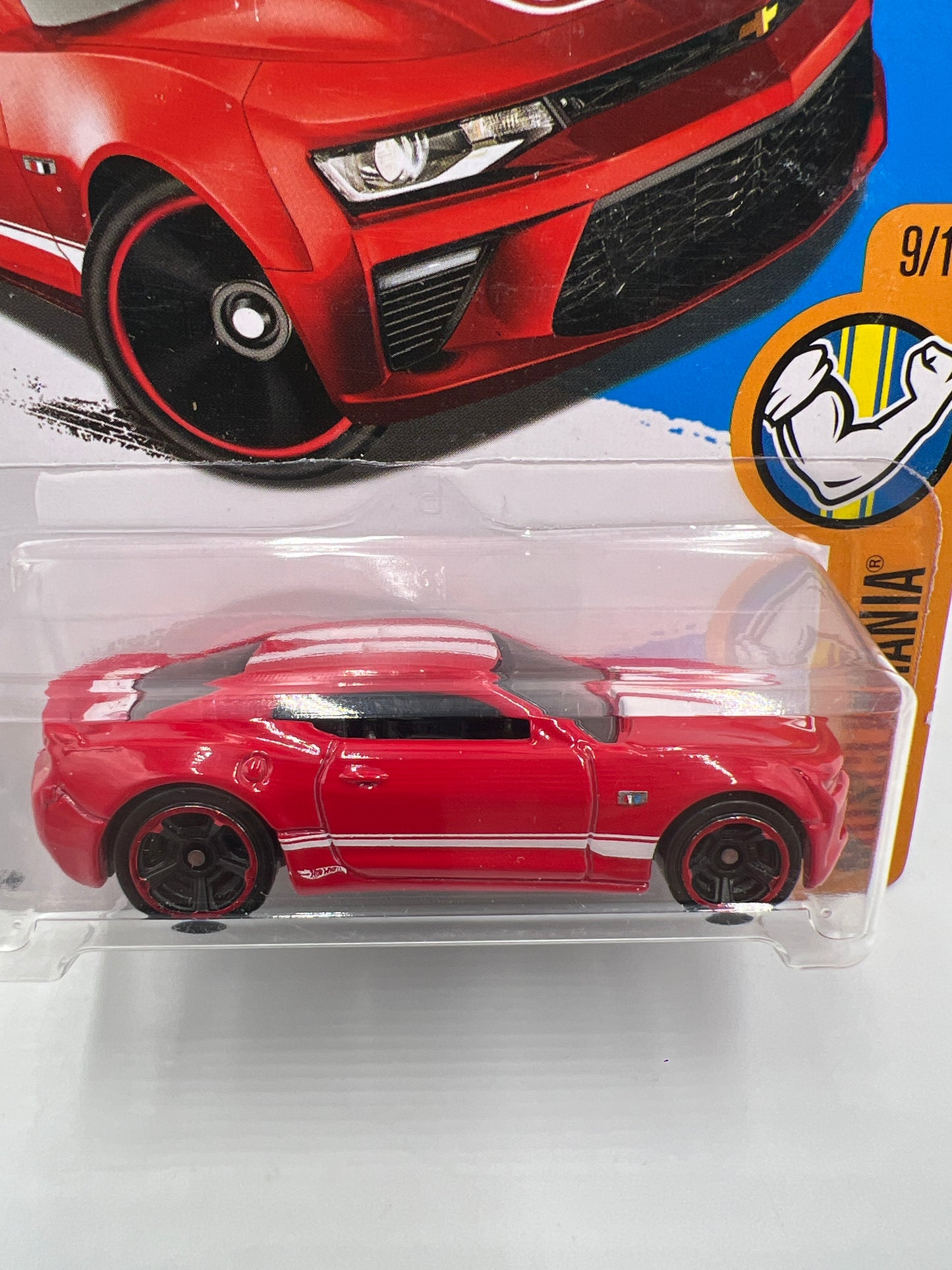 2016 Hot Wheels Muscle Mania #129 16 Camaro SS Red 6D
