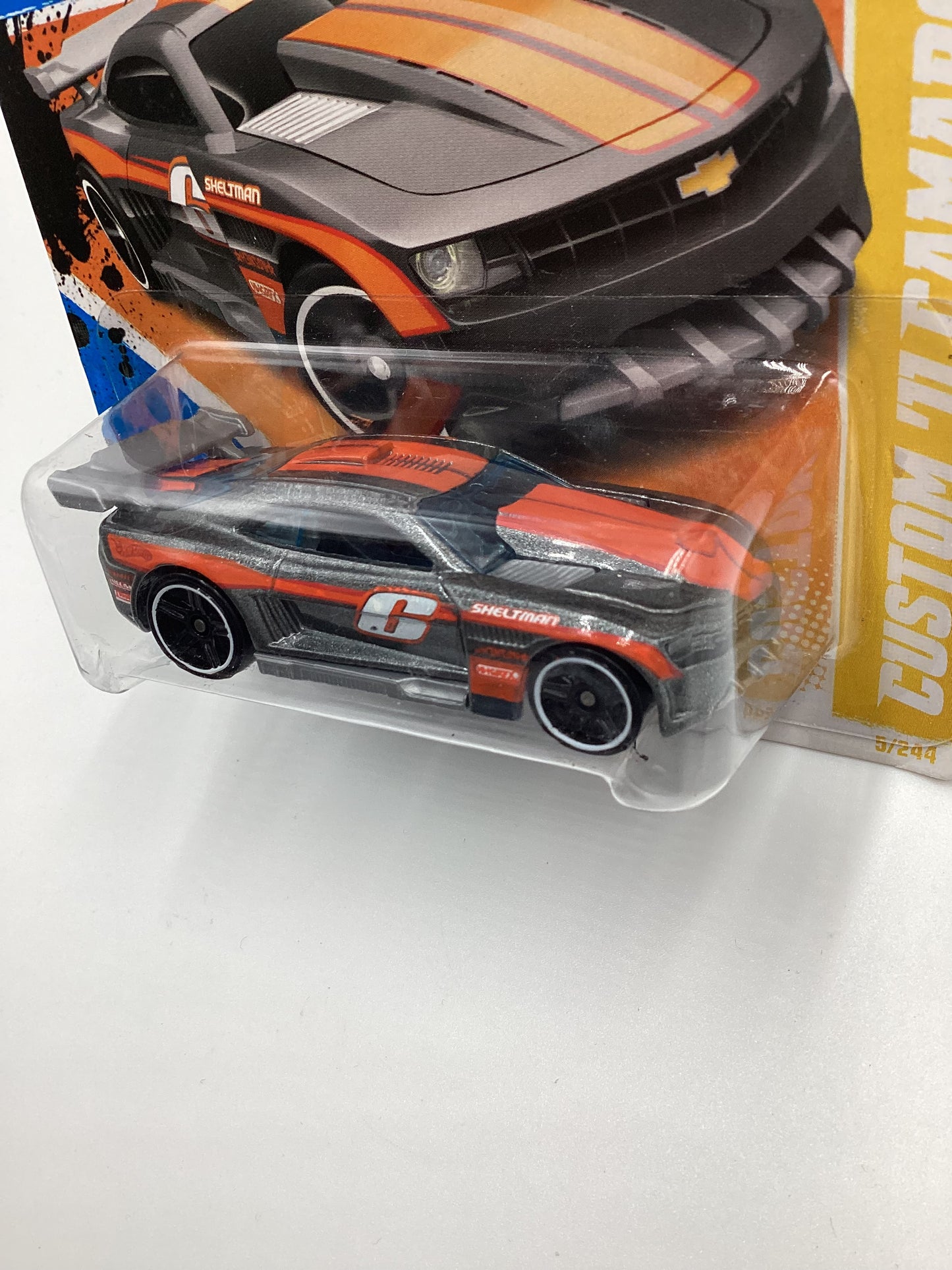 2011 Hot Wheels #5 Custom 11 Camaro Gray Short Card 14B