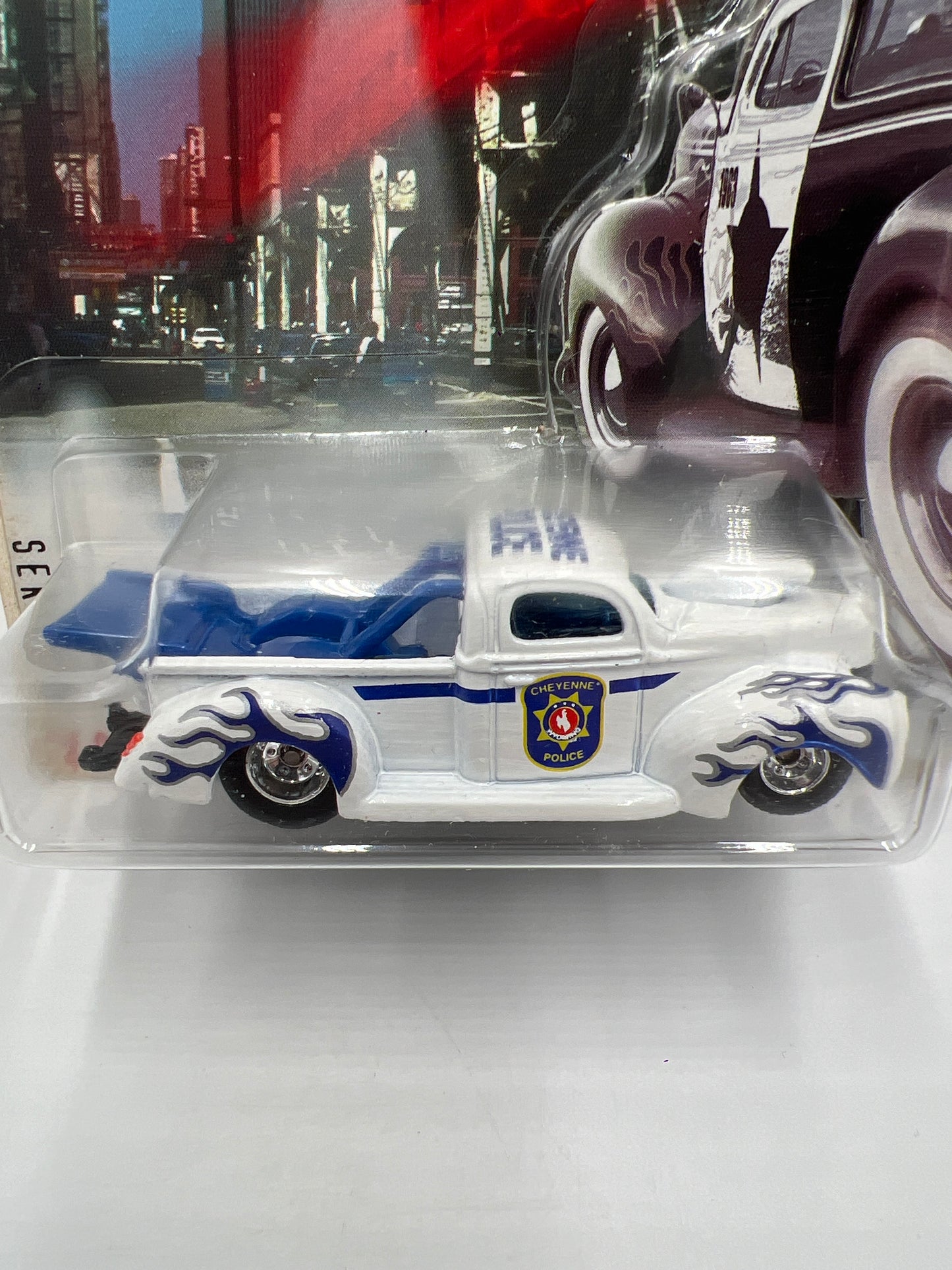 Hot Wheels Cop Rods Series 2 Cheyenne WY 40 Ford W/Real Riders