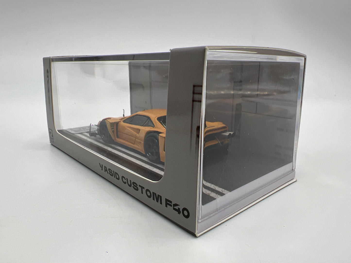 DCM 1/64 #469/599 AI.Yasid Custom Ferrari F40 Yellow