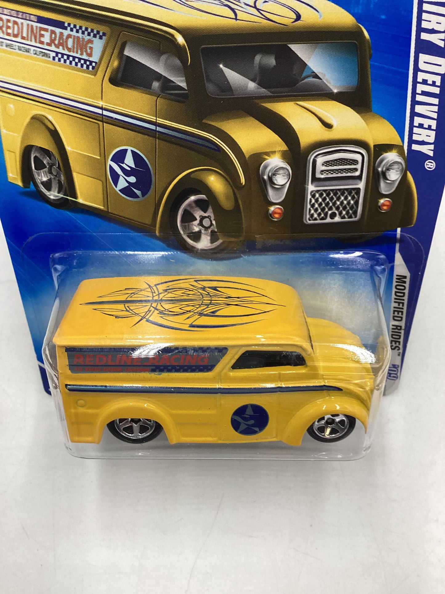 2009 Hot Wheels #158 Dairy Delivery Yellow 54C