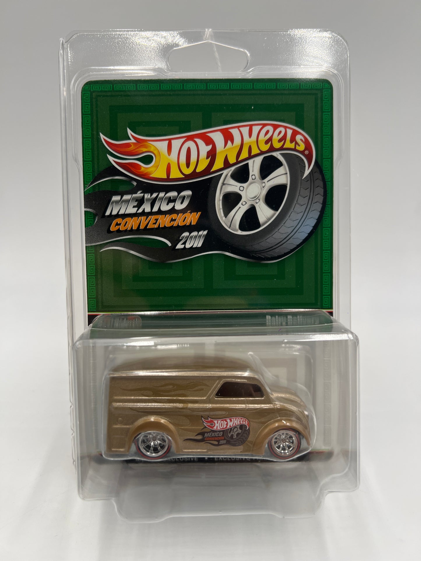 2011 Hot Wheels Mexico Convention 2423/4000 Dairy Delivery Silver W/Protector