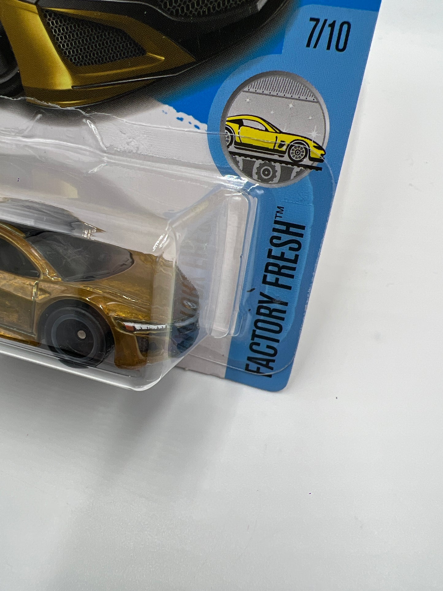 2017 Hot Wheels Super Treasure Hunt 17 Acura NSX Gold W/Protector