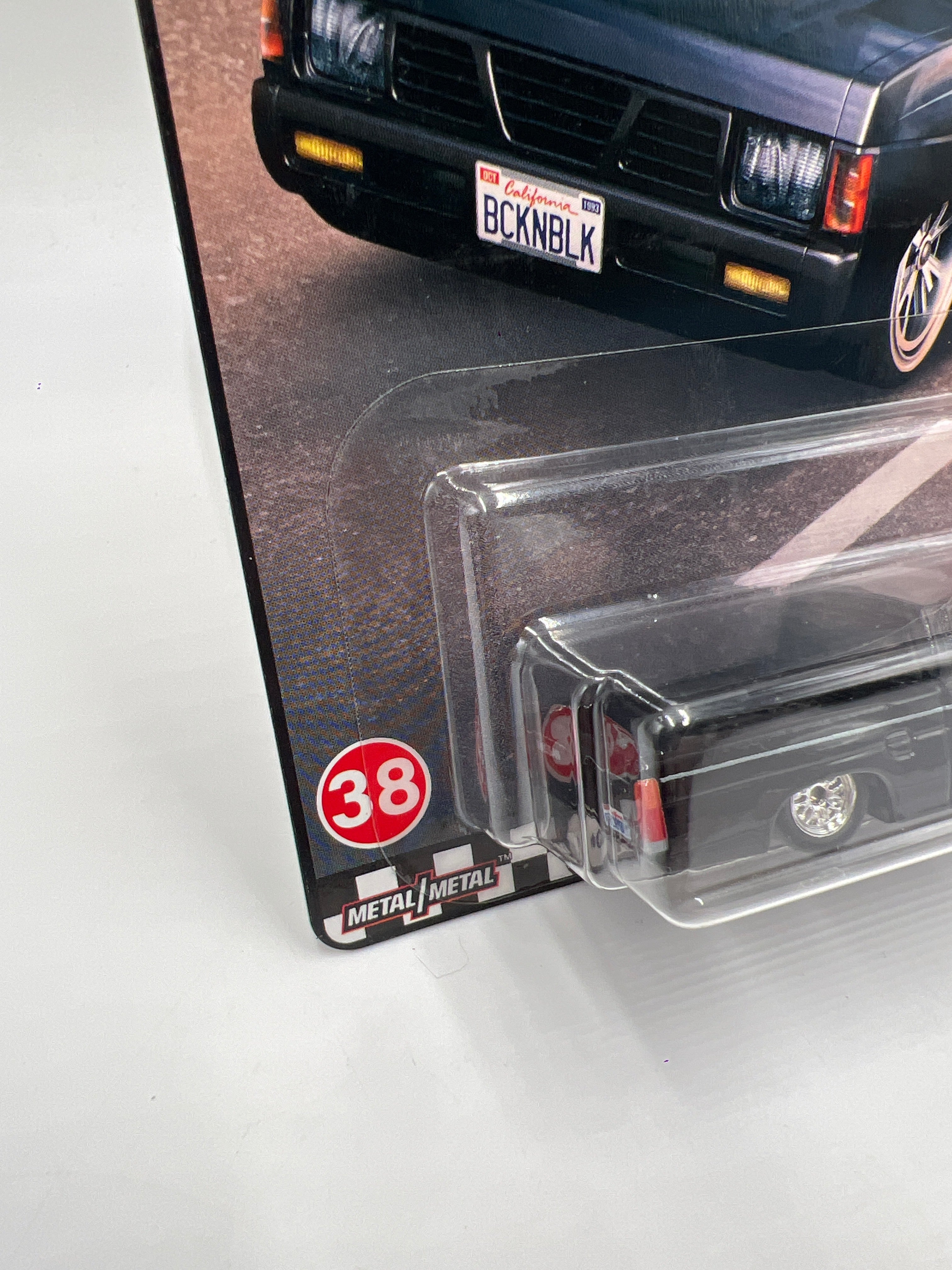 Hot Wheels Premium Boulevard #38 Custom 93 Nissan Hardbody D21