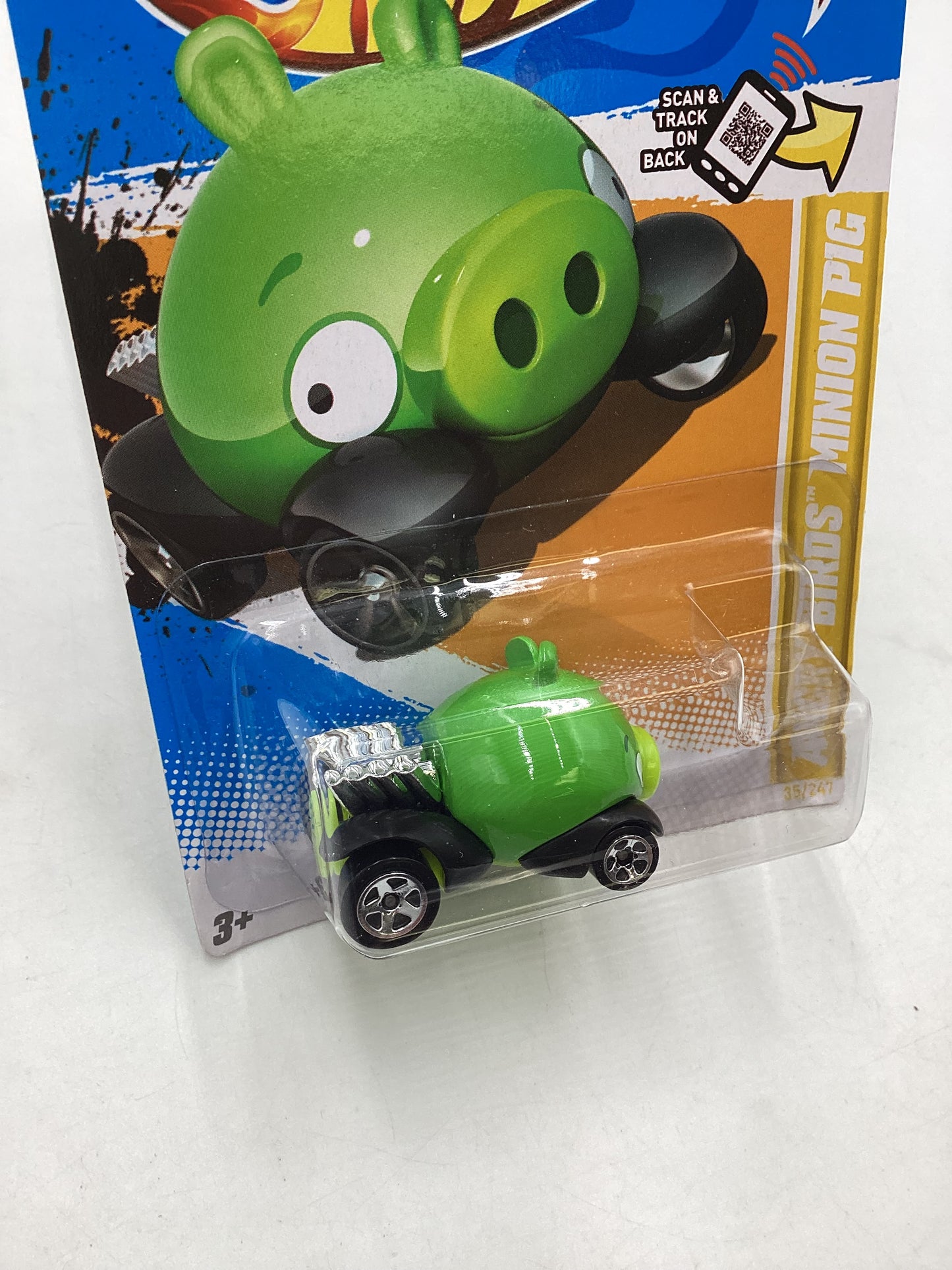 2012 Hot Wheels New Models #35 Angry Birds Minion Pig 121G