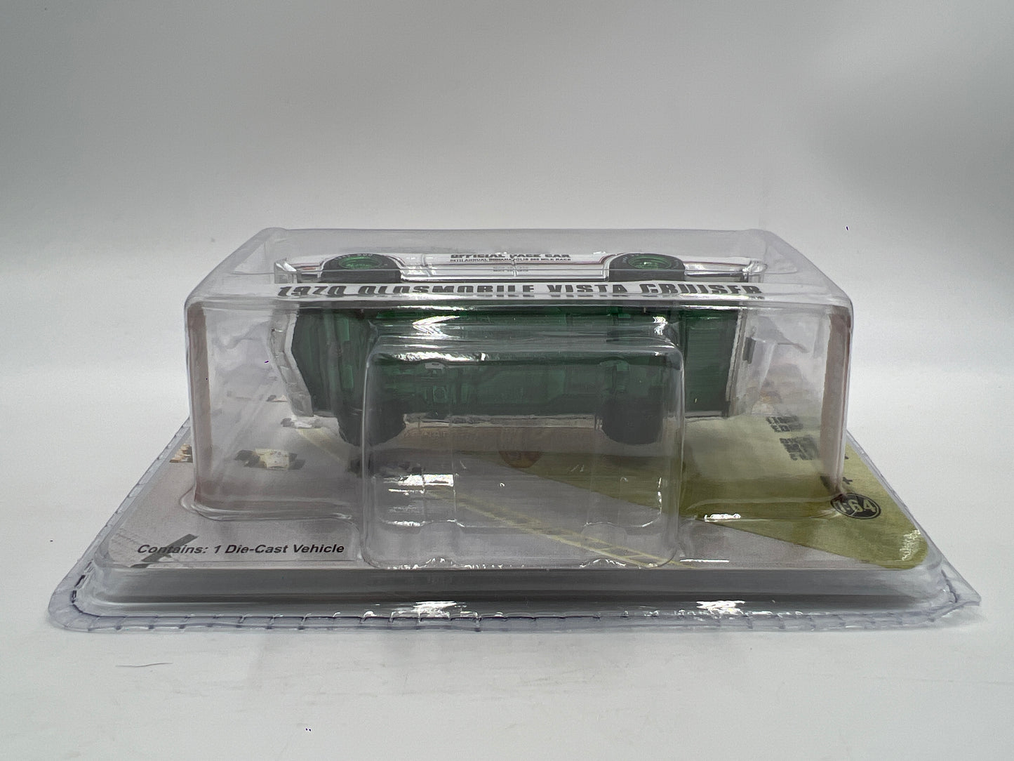 Greenlight Hobby Exclusive The 54th 500 CHASE 1970 Oldsmobile Vista Cruiser Pace Car White