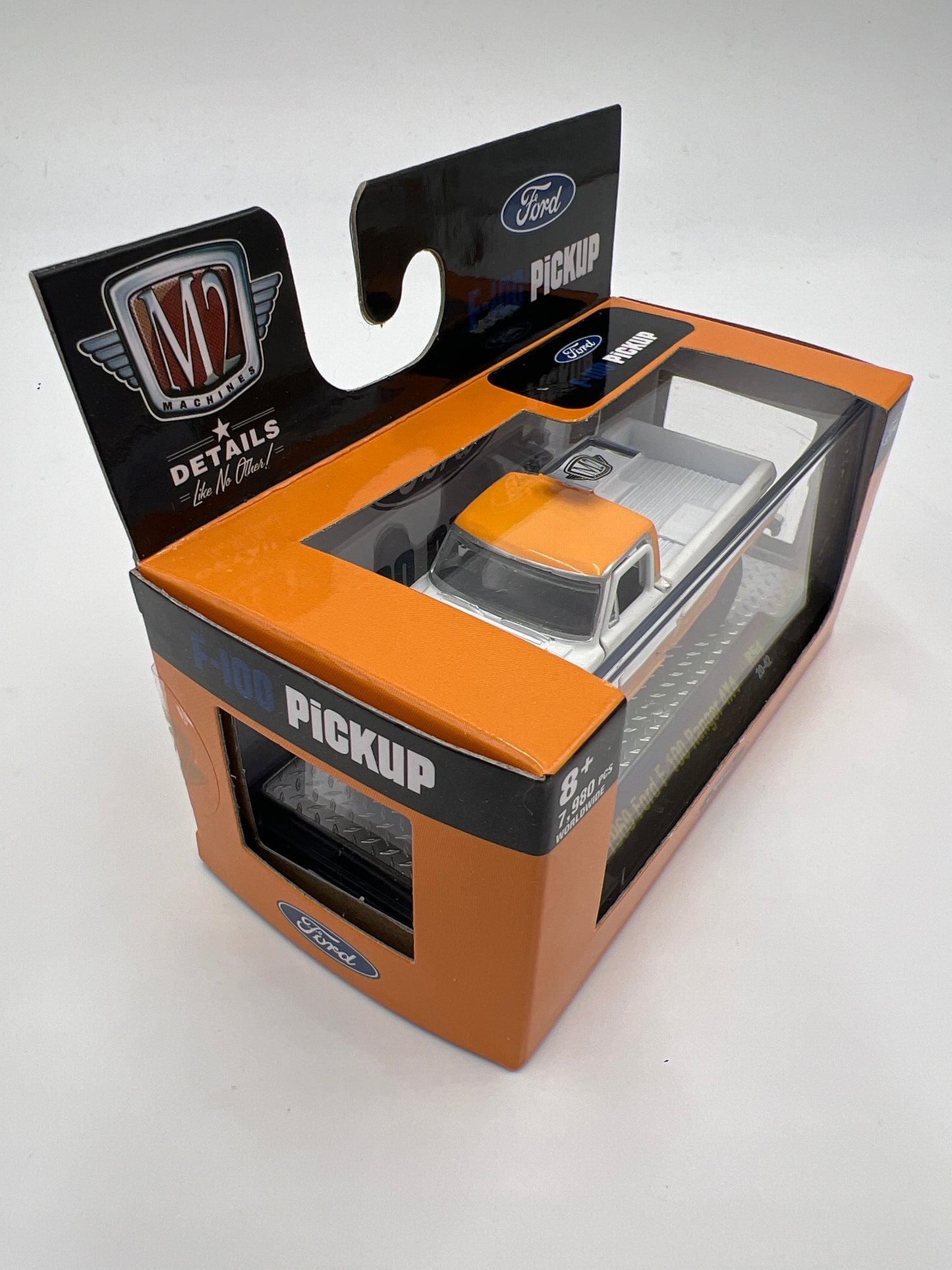 M2 Machines 1969 Ford F-100 Ranger 4x4 White/Orange R54