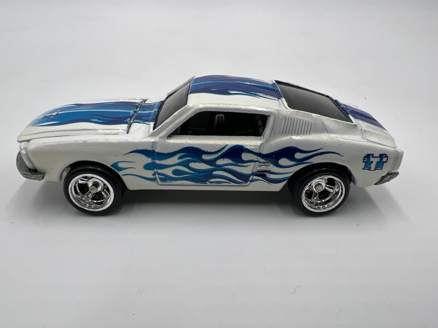 Hot Wheels Treasure Hunt Real Riders 67 Mustang White Loose