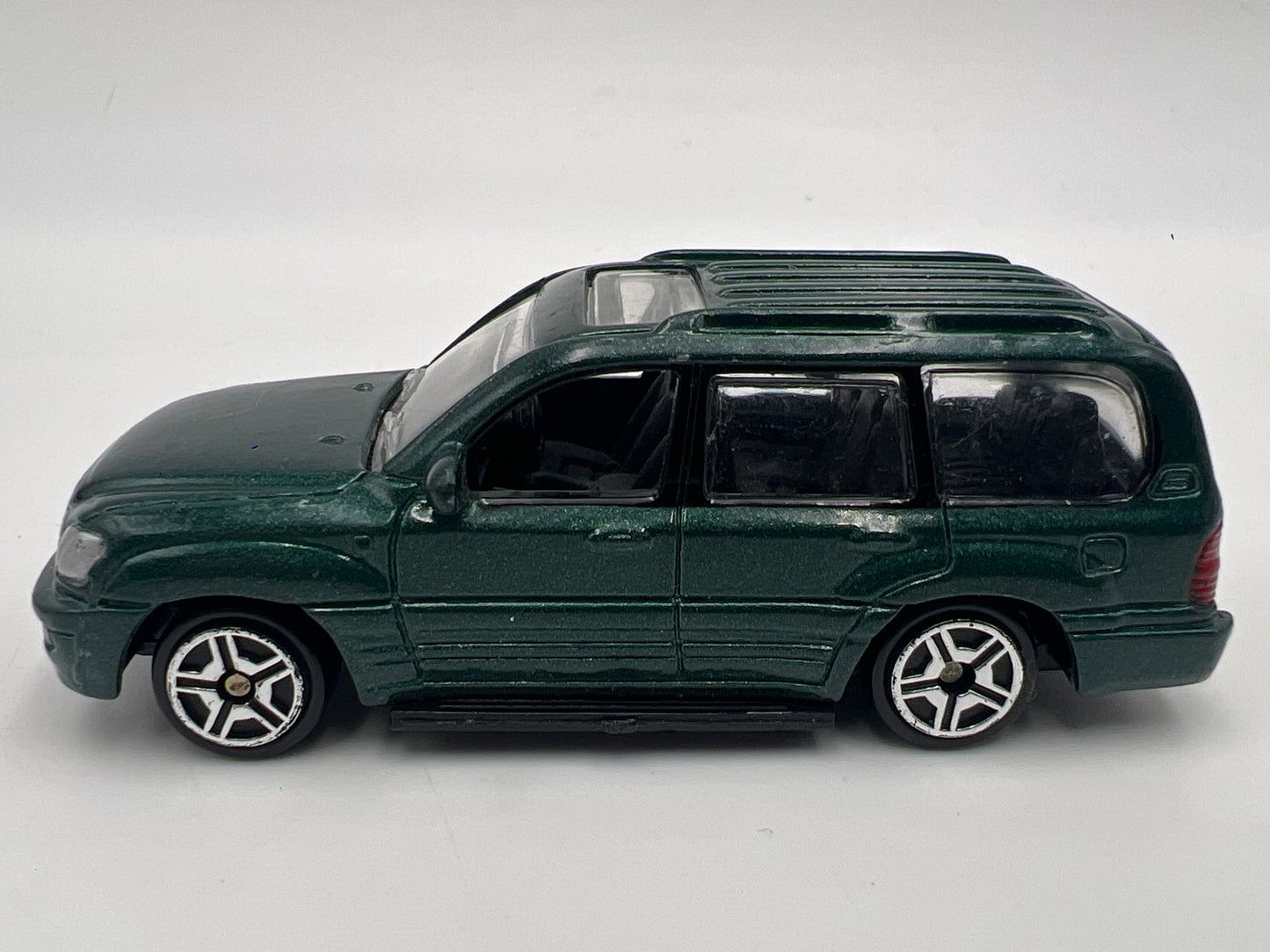 Motor Max 1/64 Scale Toyota Land Cruiser Green Loose