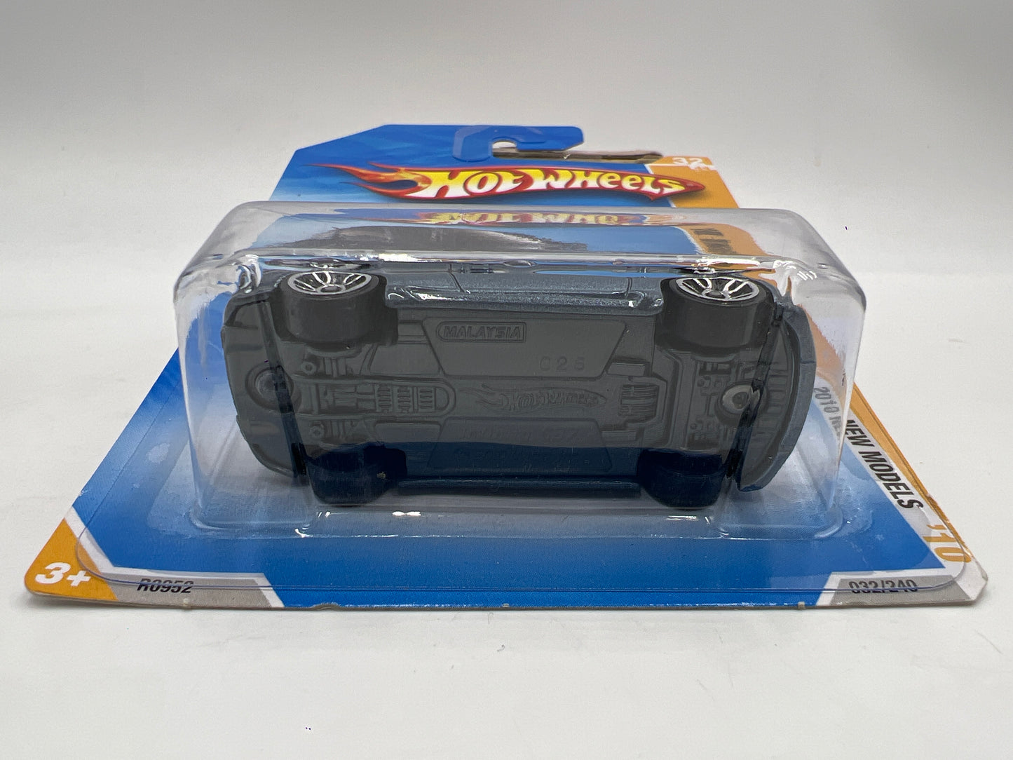 2010 Hot Wheels New Models #32 10 Infiniti G37 Blue W/Protector #1