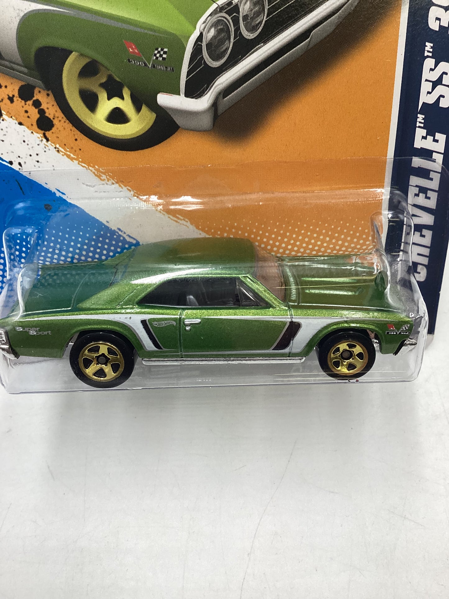 2012 Hot Wheels #110 67 Chevelle SS 396 Green 17B