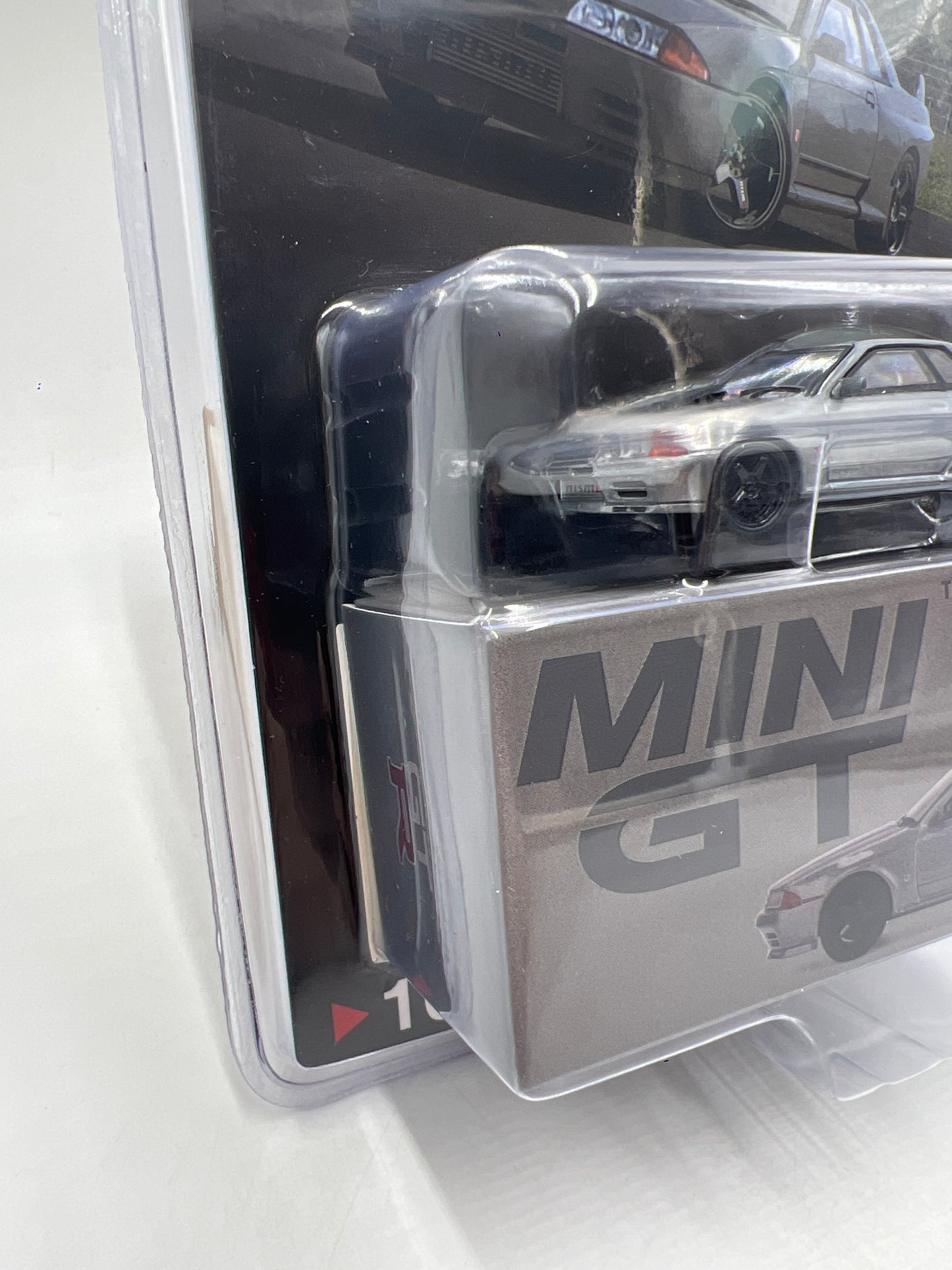 Mini GT #1024 CHASE Nissan Skyline GT-R Nismo BNR32 CRS Version