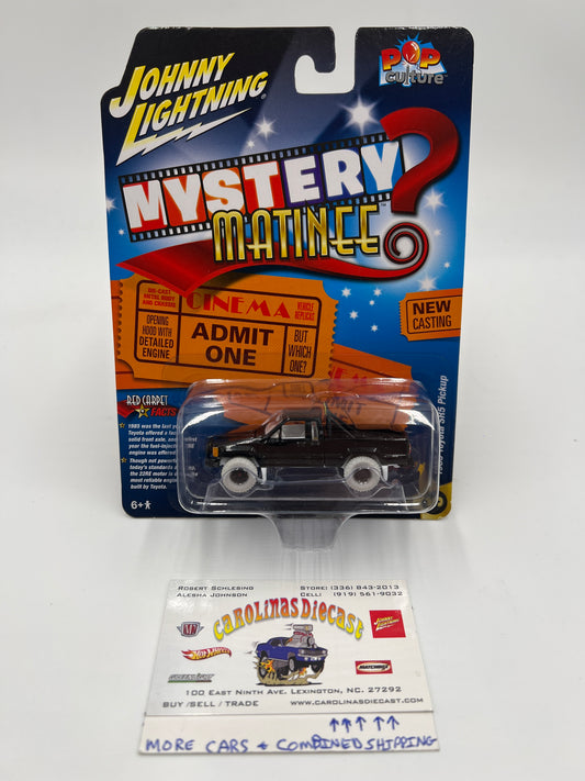 2024 Johnny Lightning Pop Culture Mystery Manitee 1985 Toyota SR5 Pickup White Lightning CHASE W/Protector