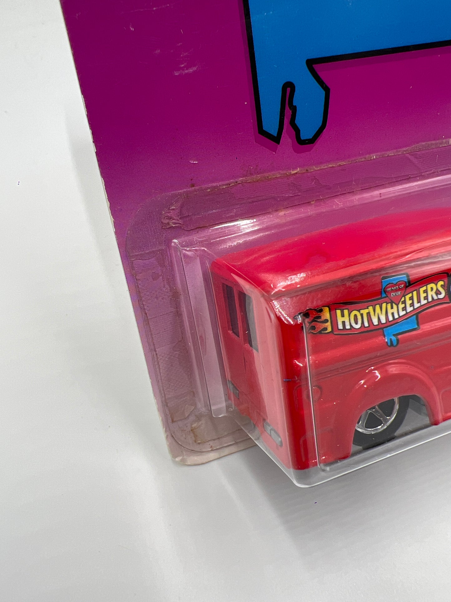 Hot Wheels Hot Wheelers Club Heart Of Dixie Dairy Delivery Red W/Protector