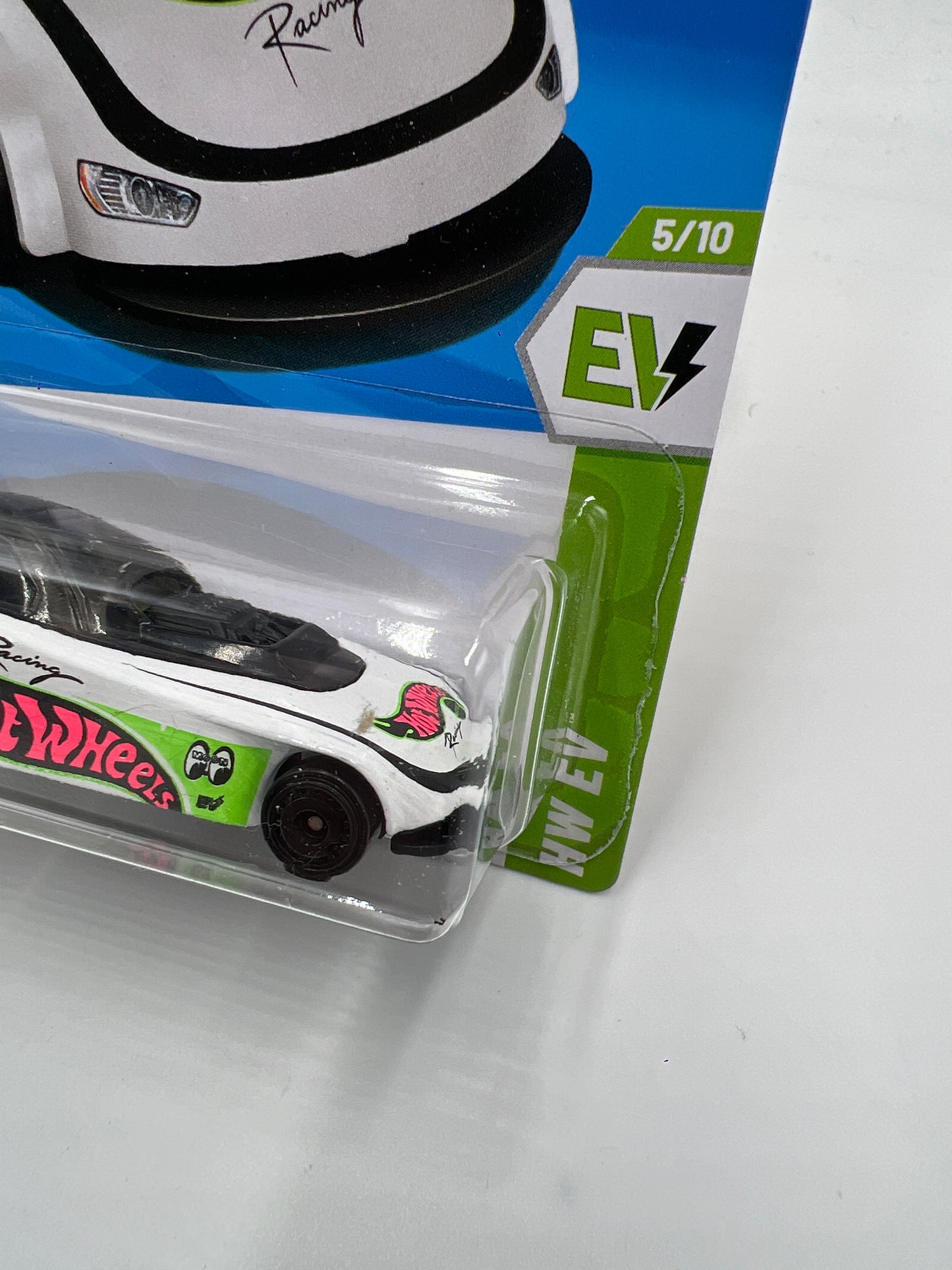 2025 Hot Wheels H Case HW EV #60 Supercharged White 115E