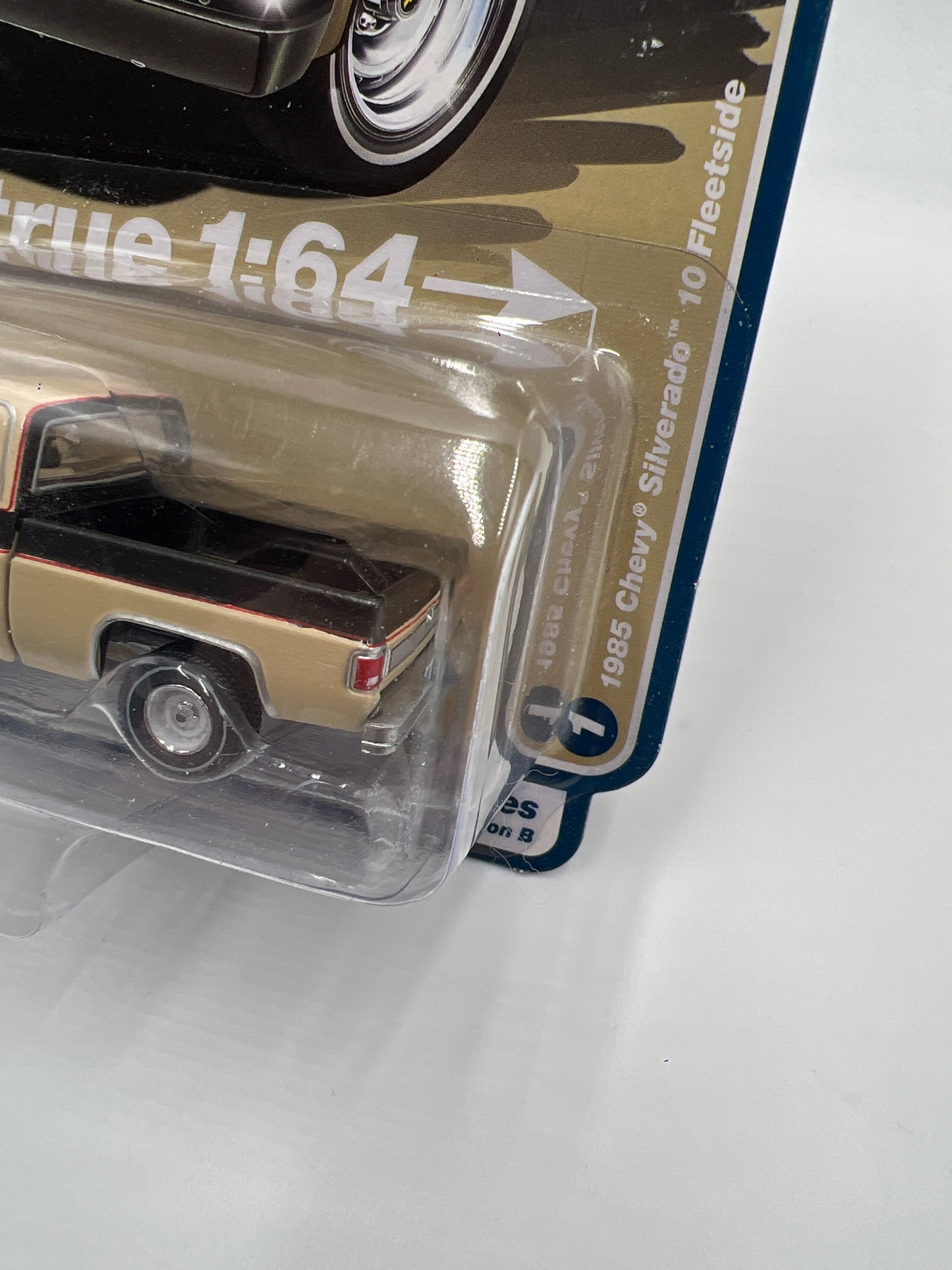 Auto World Muscle Trucks Release 5 Version B 1985 Chevy Silverado 10 Fleetside Tan 183B