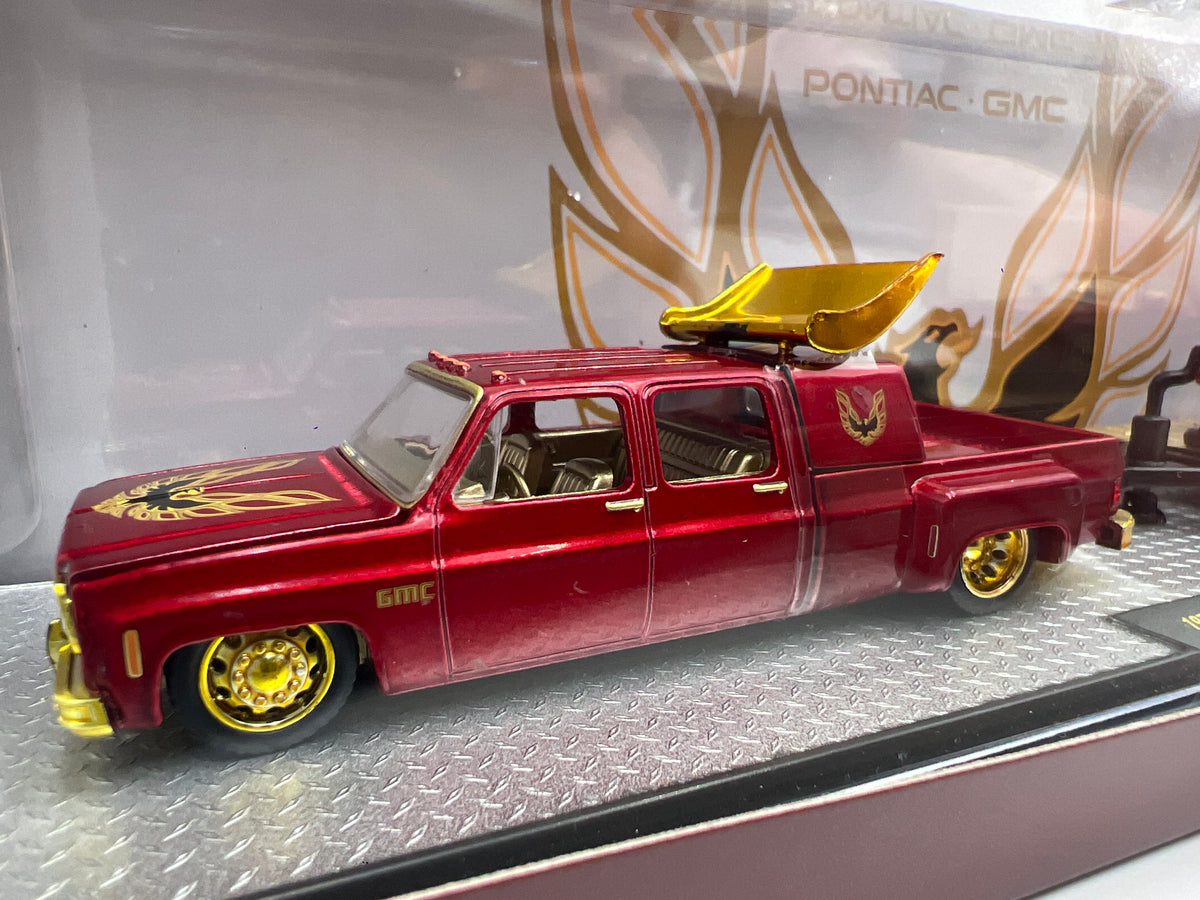 M2 Machines Auto Haulers R96 CHASE 1977 GMC Sierra 3500 & 1977 Pontiac Firebird Trans Am