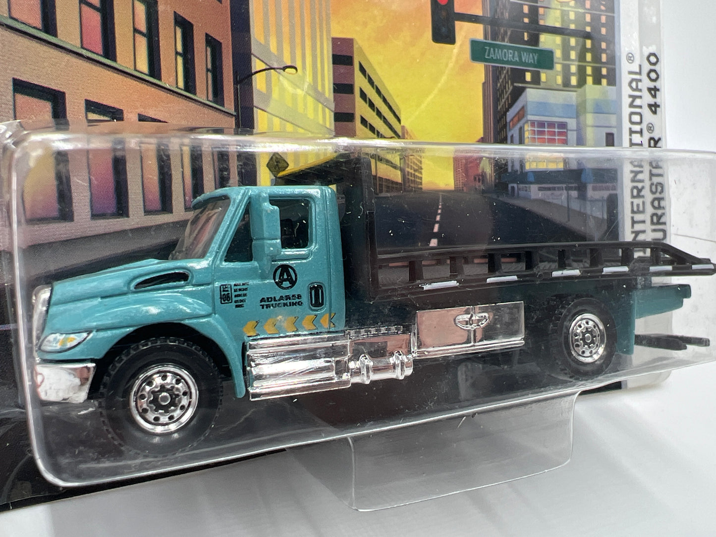 Matchbox Real Working Rigs International Durastar 4400 Blue 170B