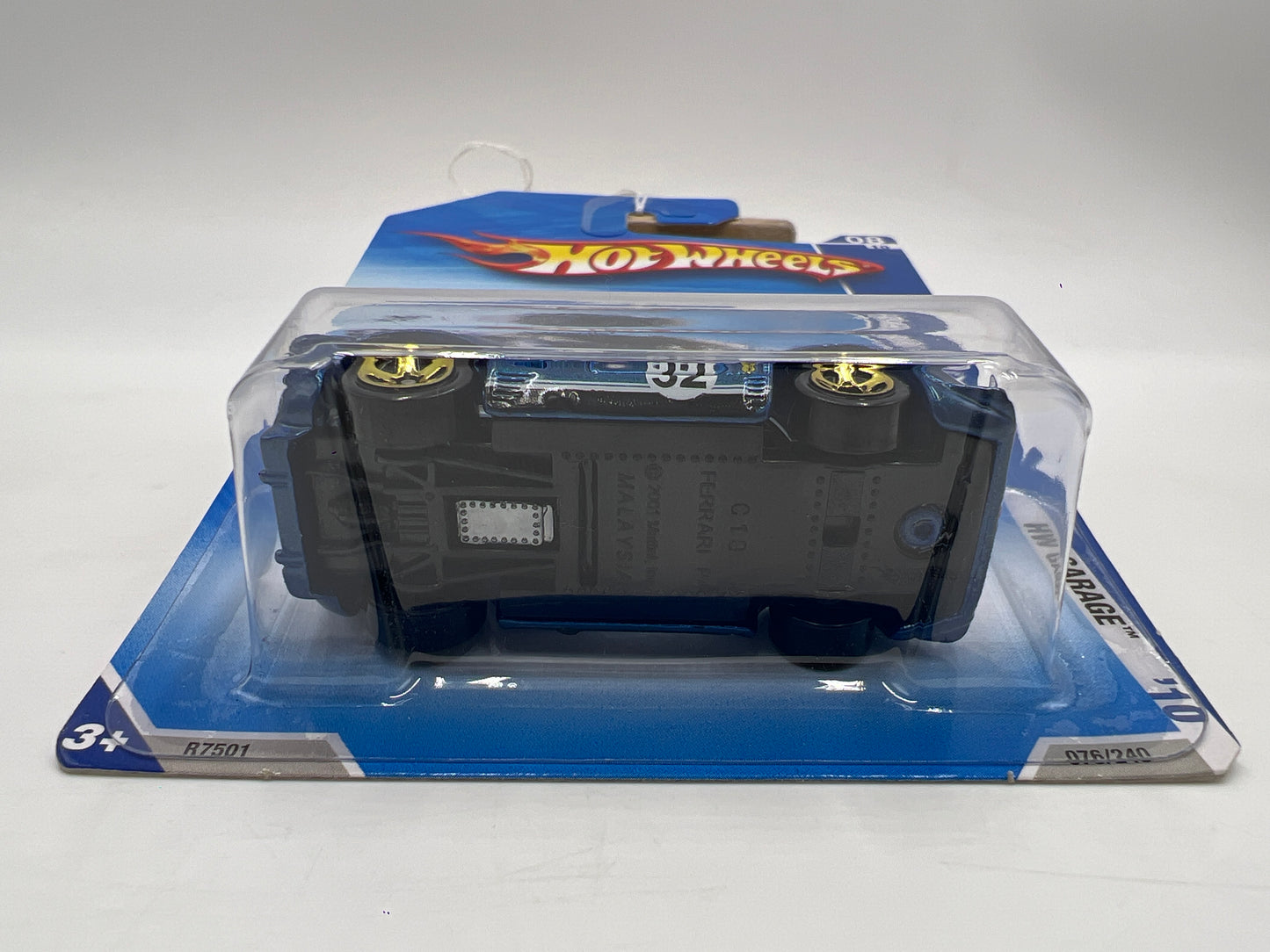 2010 Hot Wheels Garage #76 Ferrari 330 P4 gold 5 spoke Blue SR