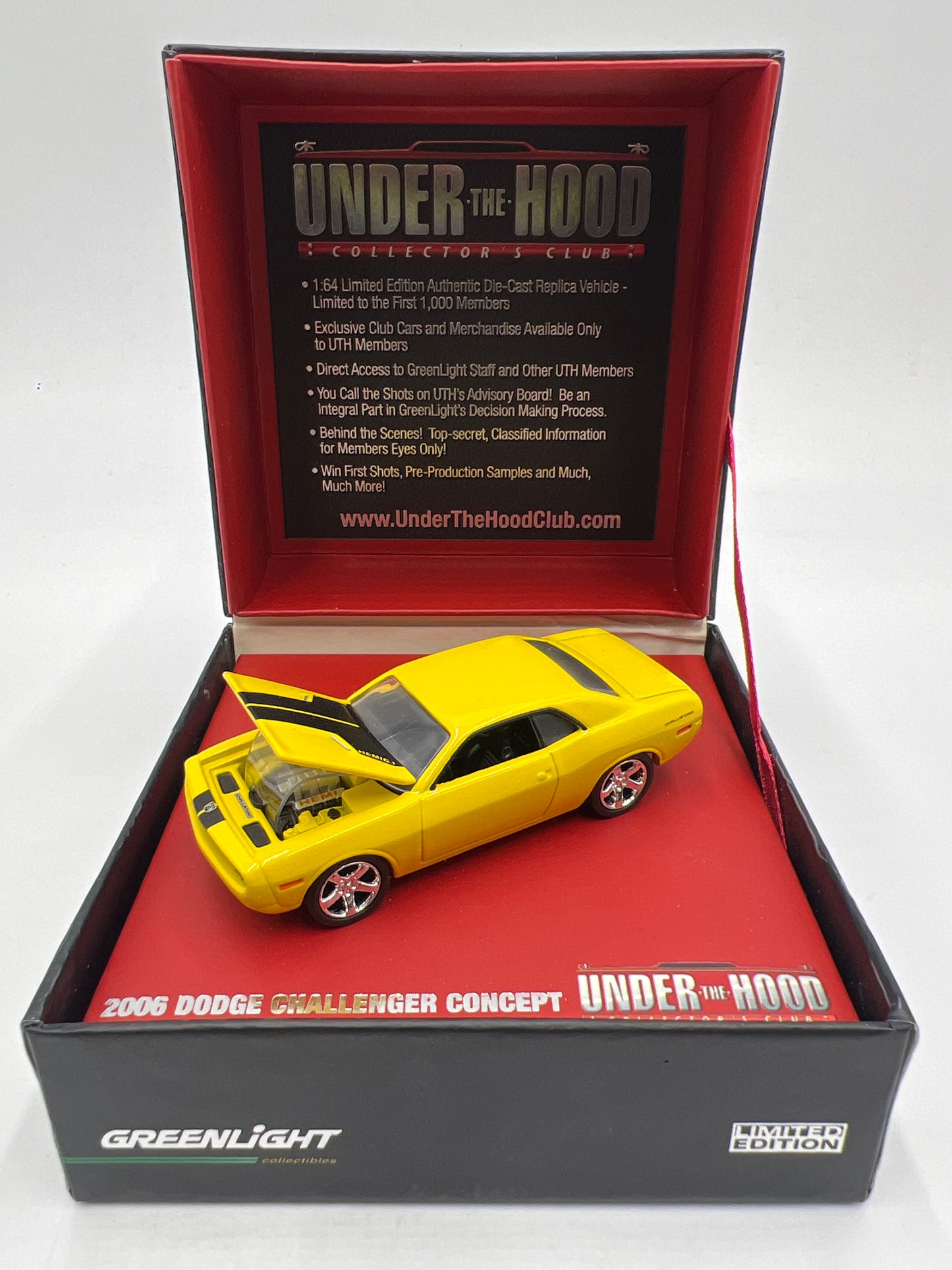 Greenlight Under The Hood Collectors Club 2006 Dodge Challenger Concept Yellow