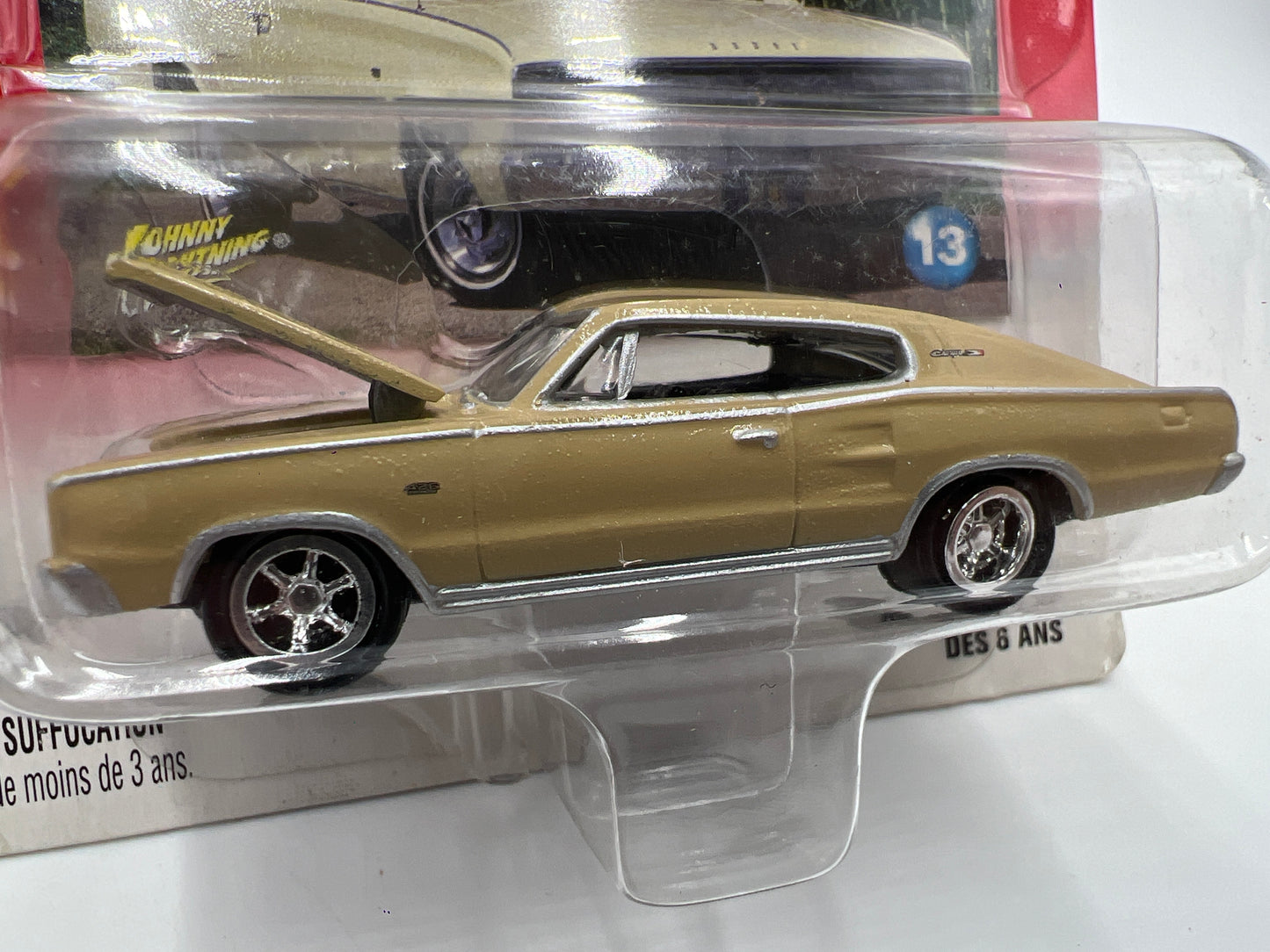 Johnny Lightning Muscle Cars USA #13 1966 Dodge Charger Gold 219A