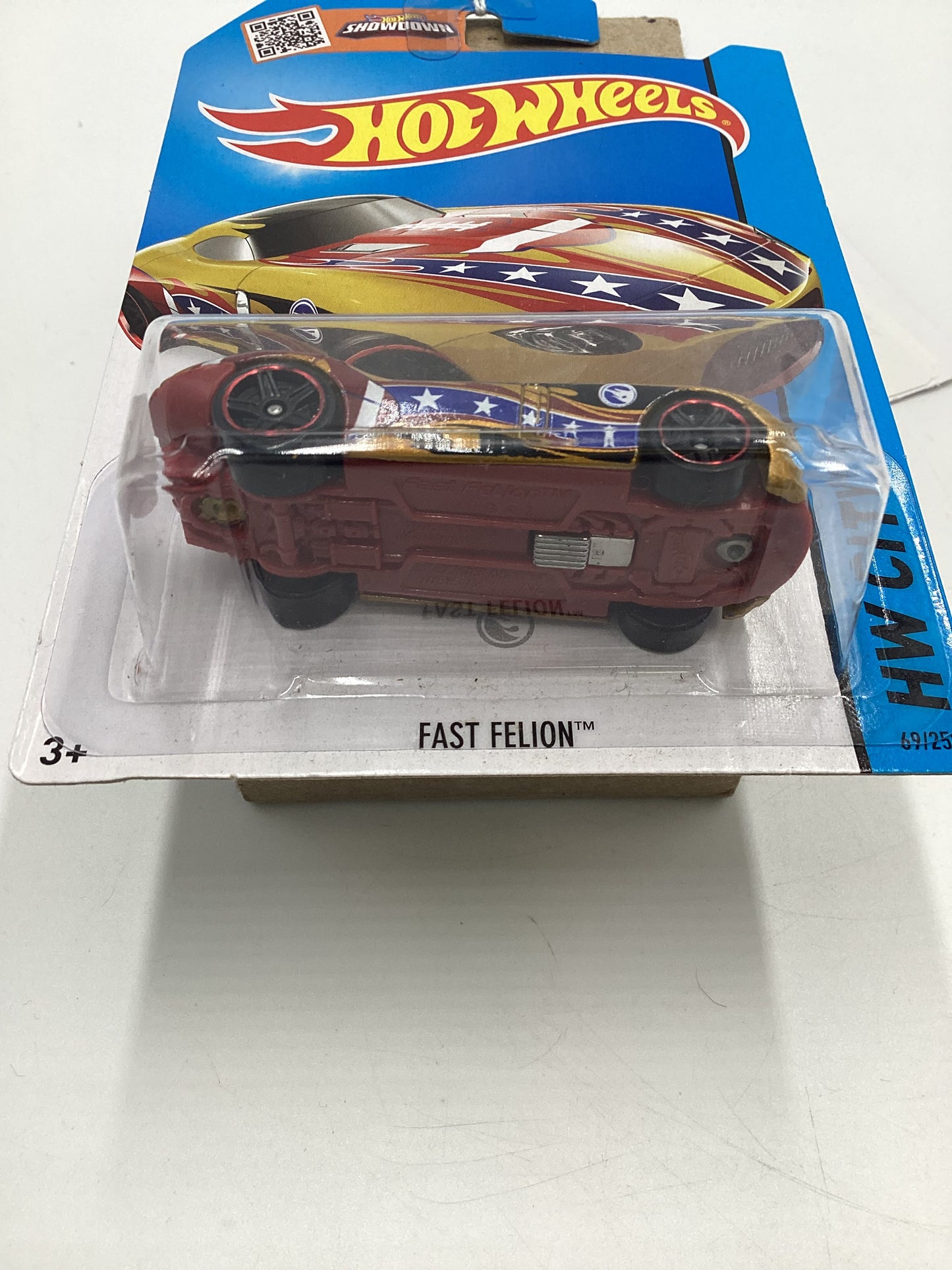 2015 Hot Wheels Treasure Hunt #69 Fast Felion Gold International Card