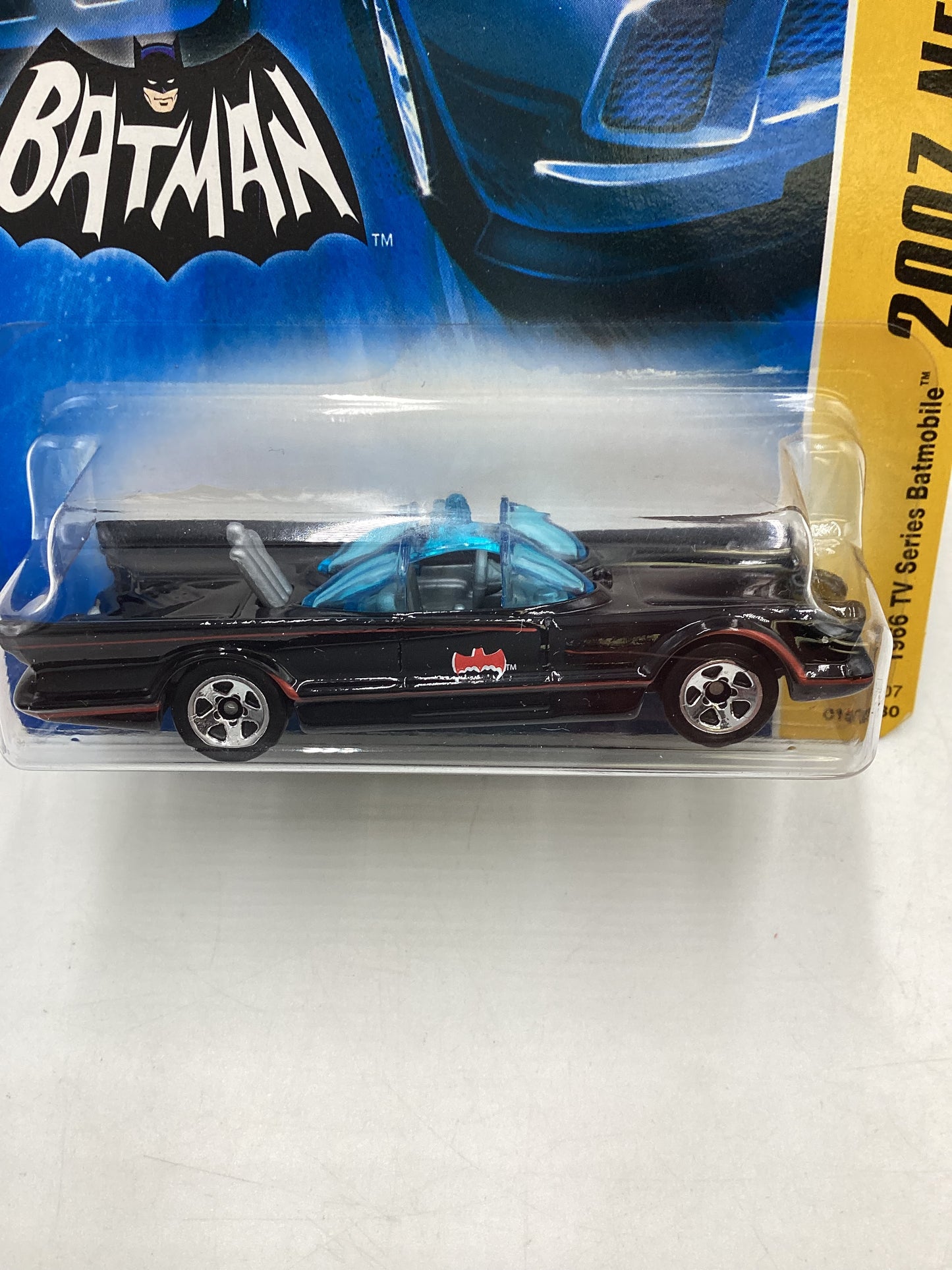 2007 Hot Wheels #015 TV Batmobile 119E