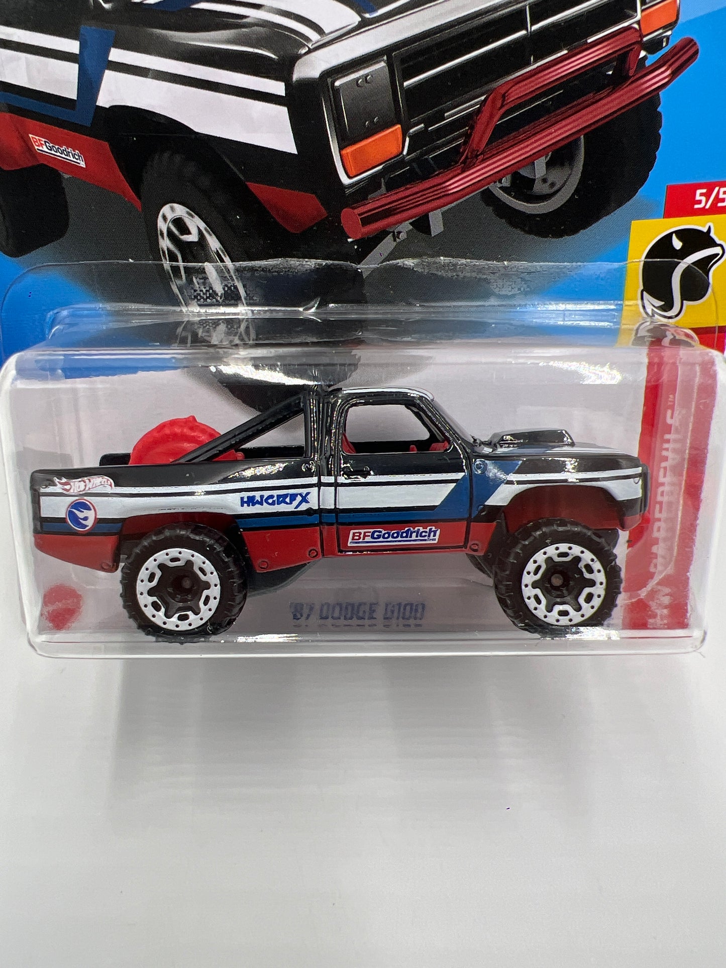 2022 Hot Wheels Treasure Hunt #186 87 Dodge D100 International Card 282F