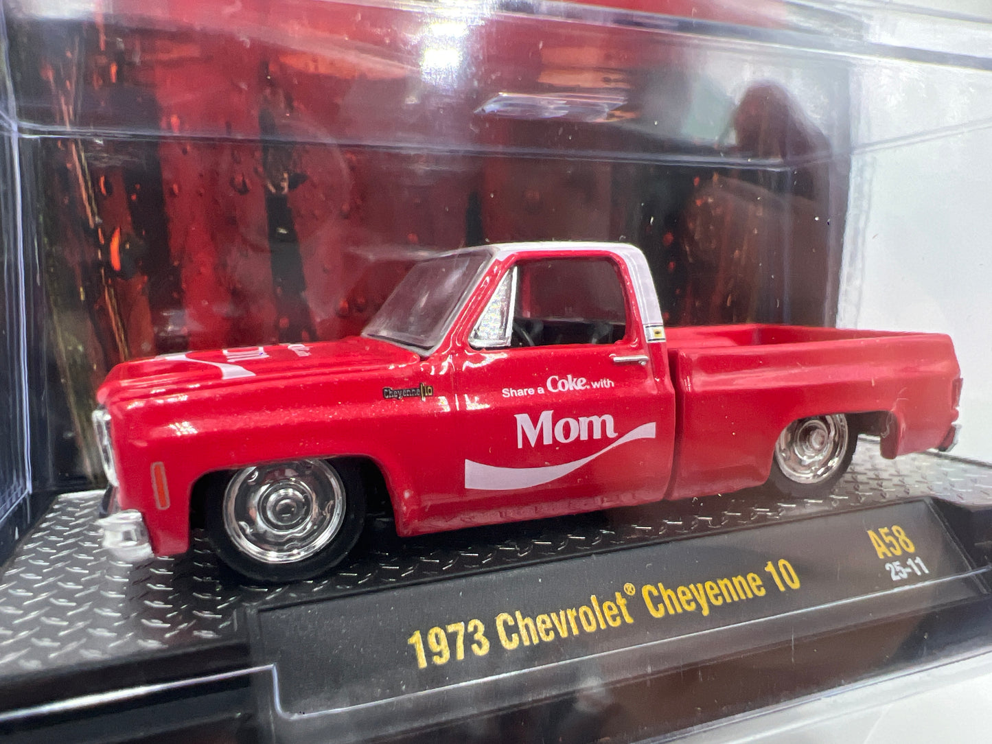 M2 Machines Coca Cola Mom 1973 Chevrolet Cheyenne 10 Red A58 202A