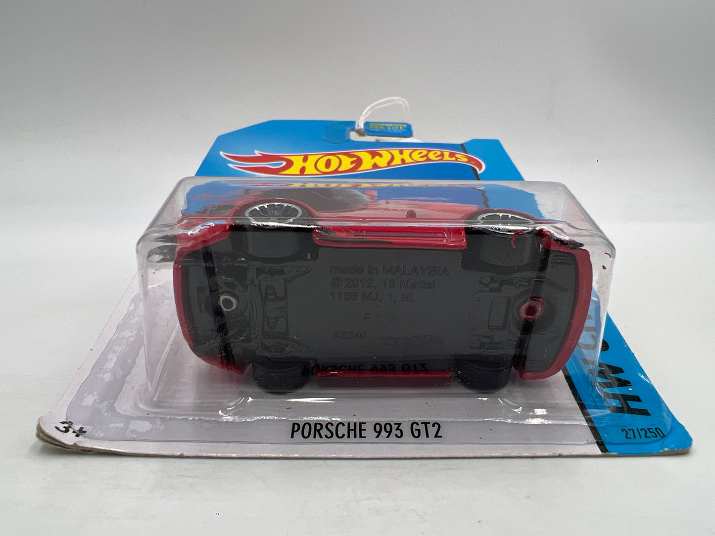 2014 Hot Wheels City #27 Porsche 993 GT2 Red