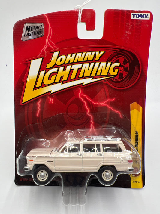 Johnny Lightning Small Card 1981 Jeep Wagoneer White