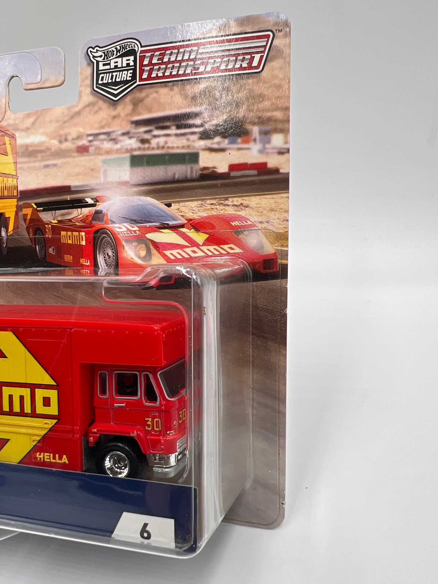 Hot Wheels Team Transport #6 Porsche 962 & Fleet Flyer Momo W/Protector