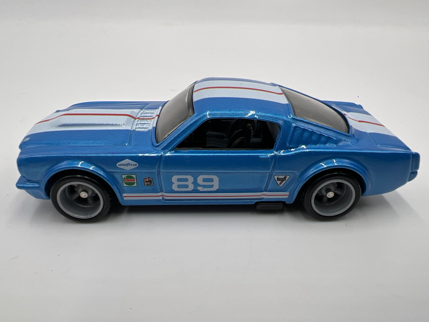 Hot Wheels 1/64 Premium Diorama Set 65 Mustang Fastback 2+2 Blue Loose