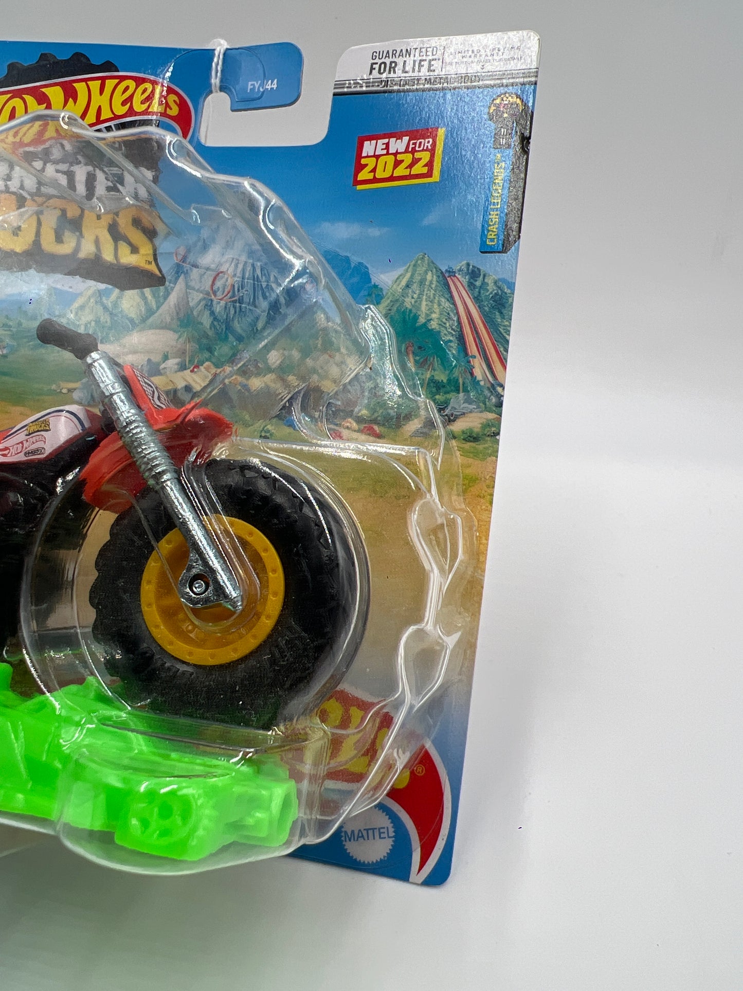 2022 Hot Wheels Monster Trucks Crash Legends #60 Tri To Crush Me 132F