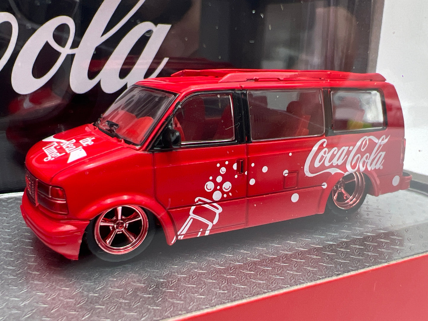 M2 Machines Haulers S05 CHASE Coca Cola 1975 Chevrolet Cheyenne Super 30 & 1995 GMC Safari Van