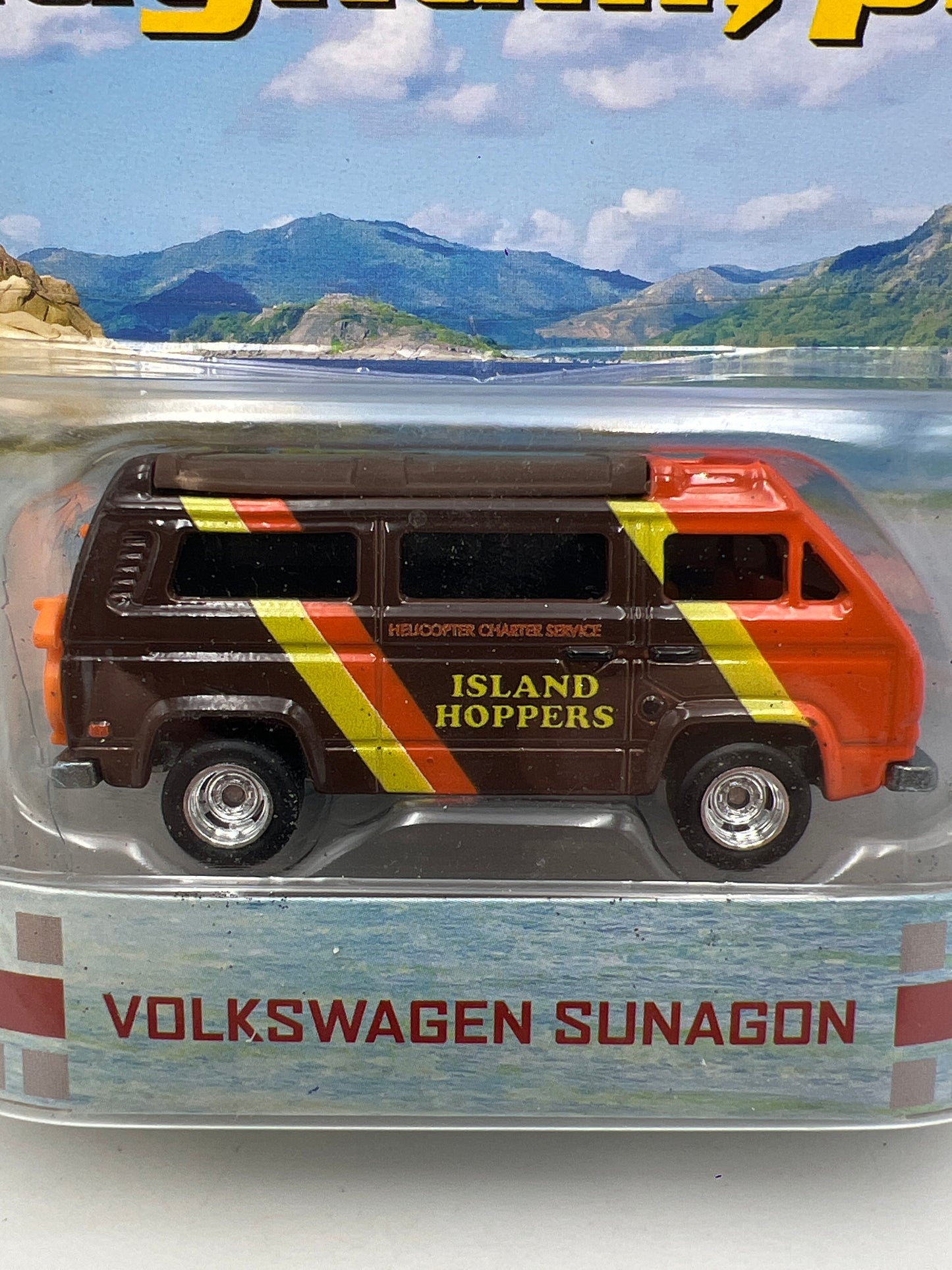 Hot Wheels Retro Entertainment Magnum PI Volkswagen Sunagon W/Protector 2