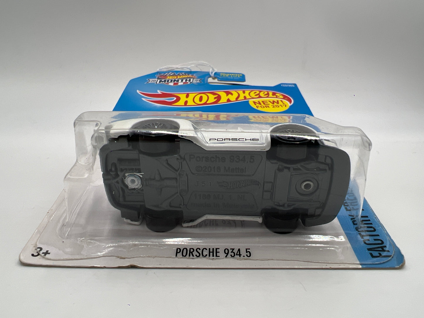 2017 Hot Wheels Factory Fresh #153 Porsche 934.5 White 100B