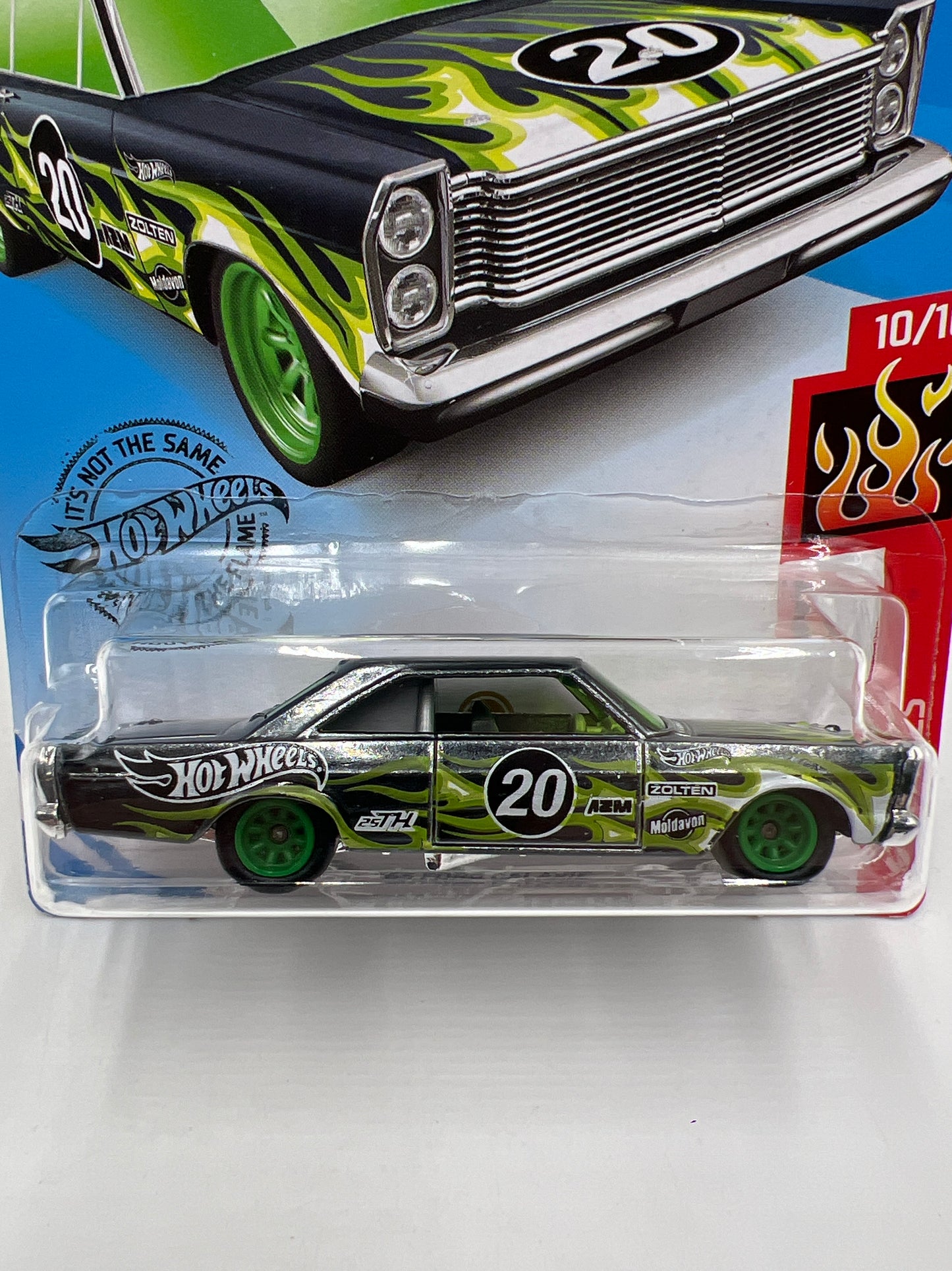 2020 Hot Wheels Super Treasure Hunt #221 65 Ford Galaxie W/Protector
